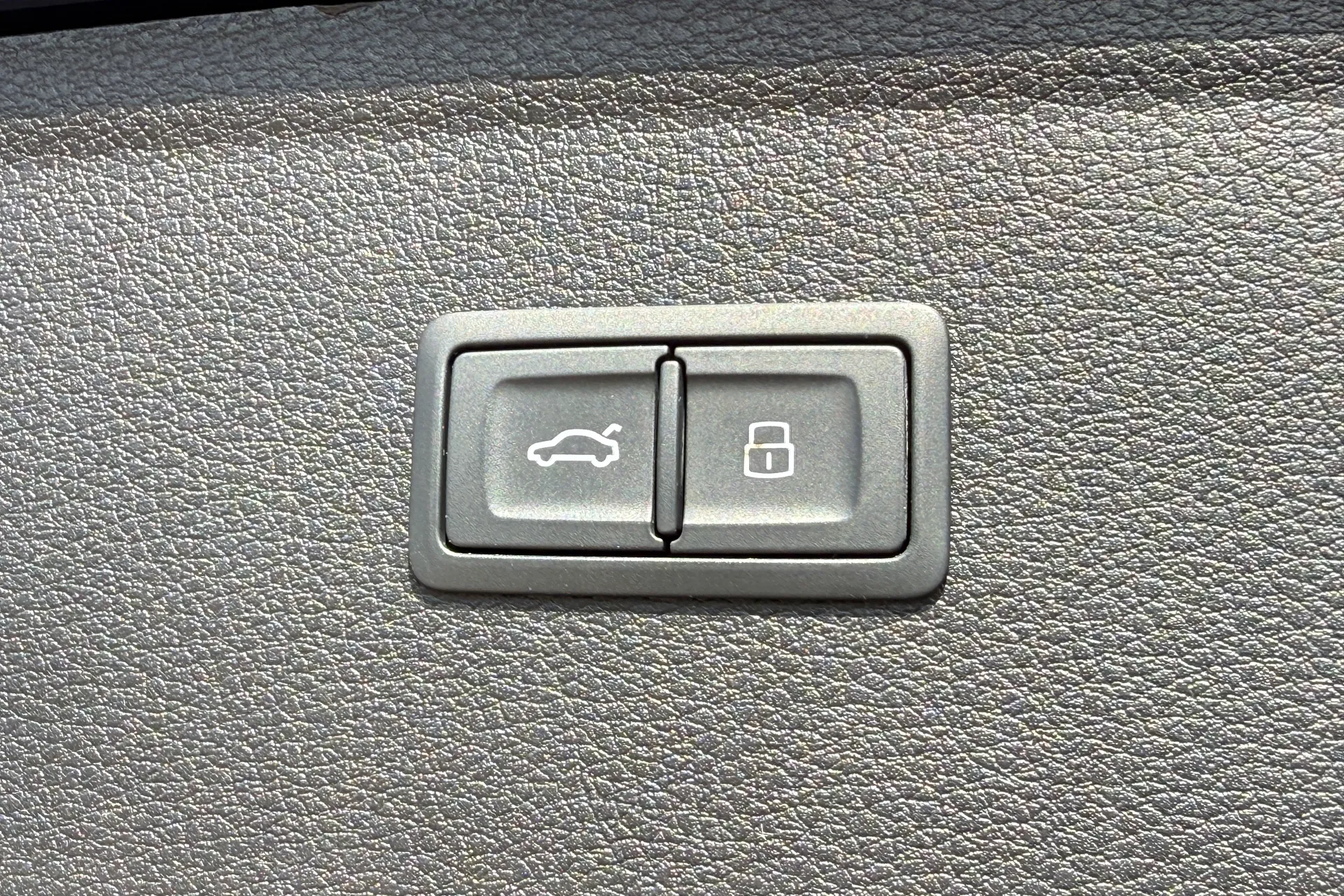 Audi Q5 thumbnail image number 38