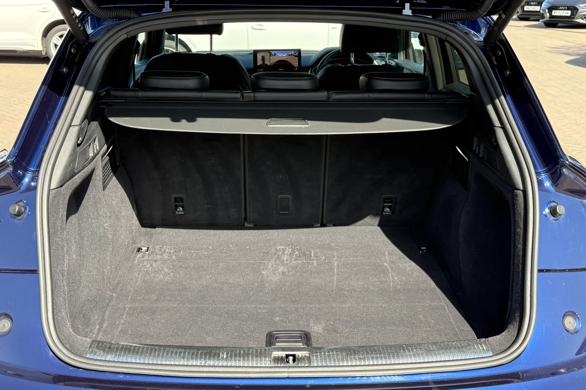 Audi Q5 thumbnail image number 36