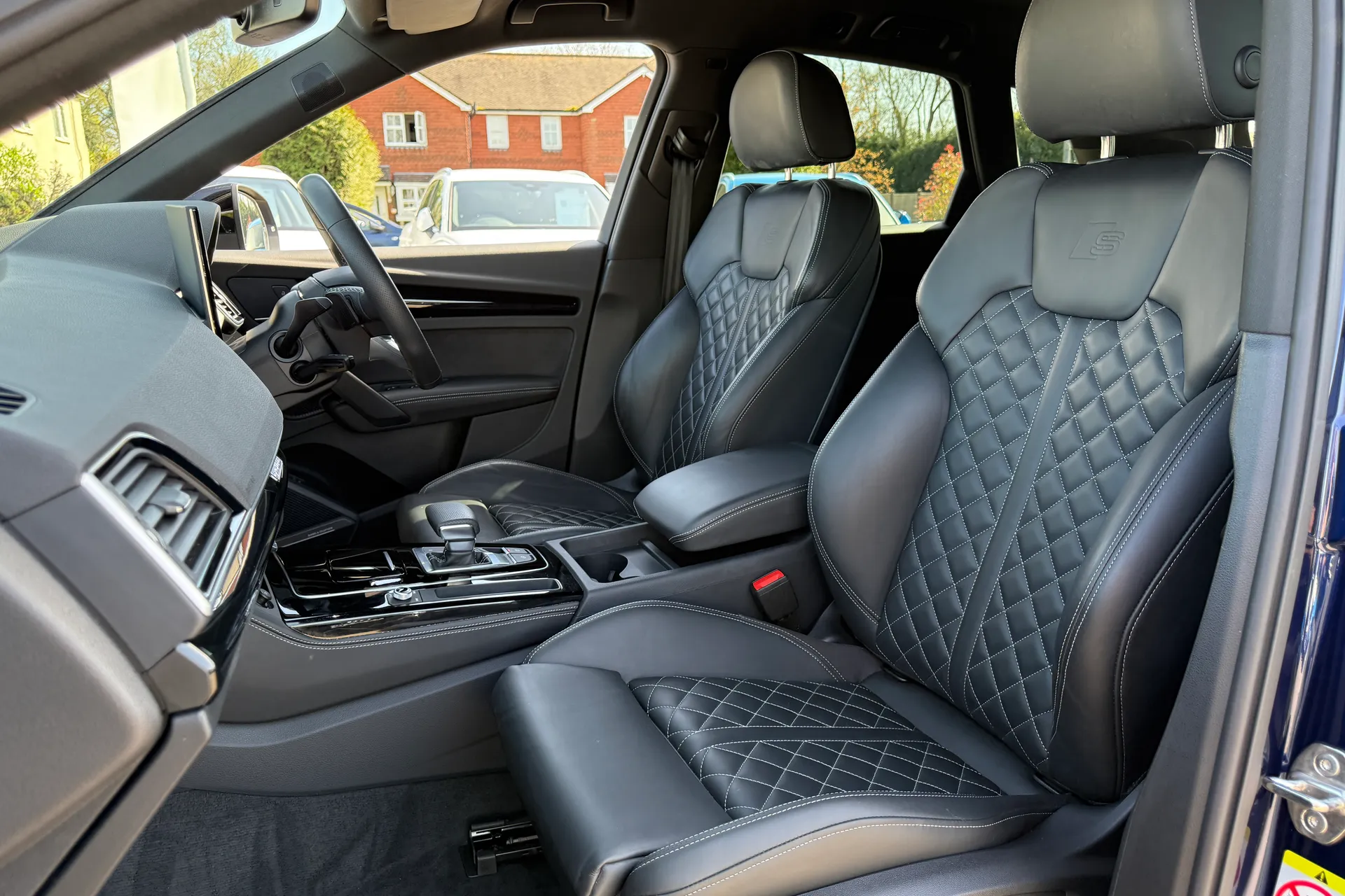 Audi Q5 thumbnail image number 31