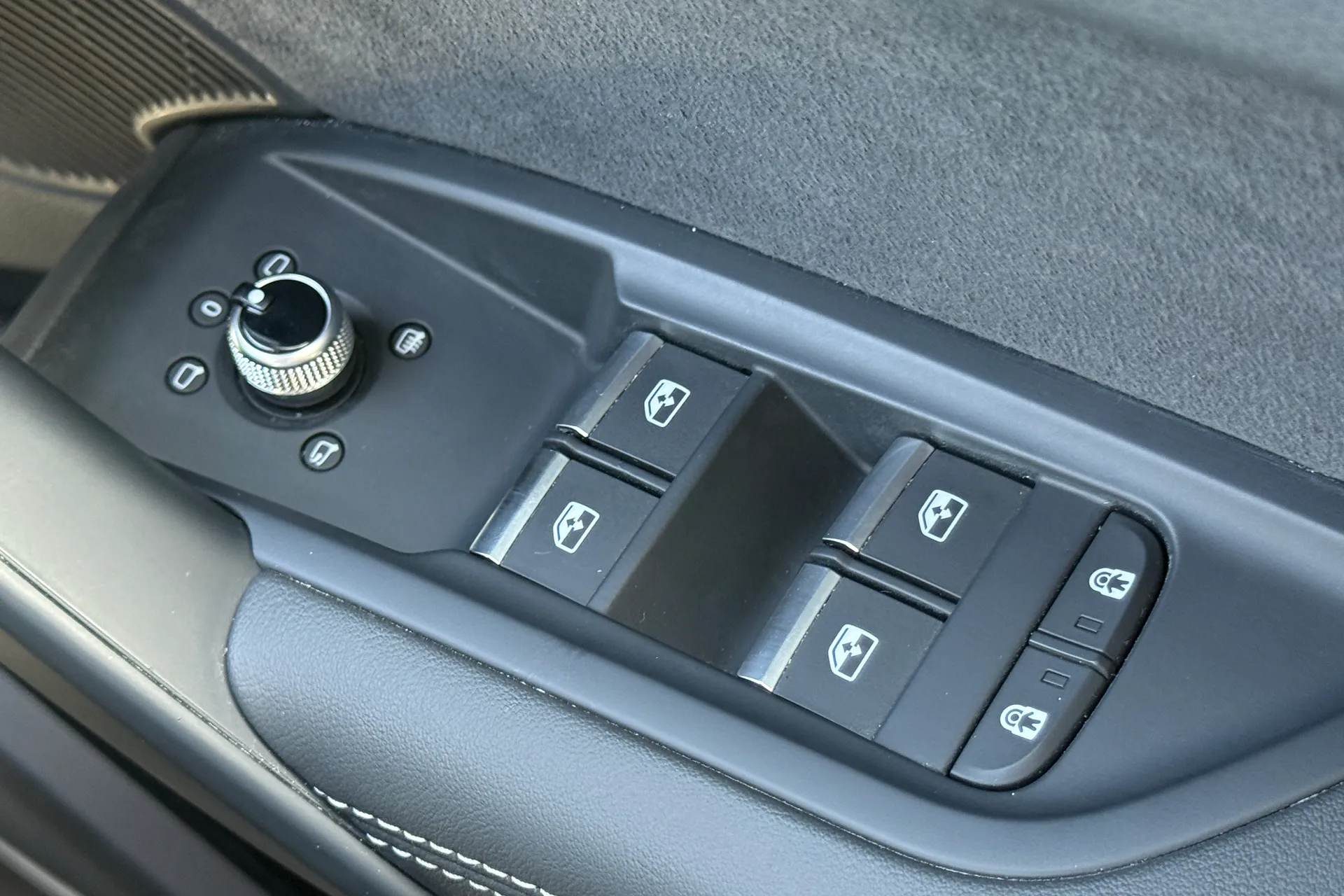 Audi Q5 thumbnail image number 19