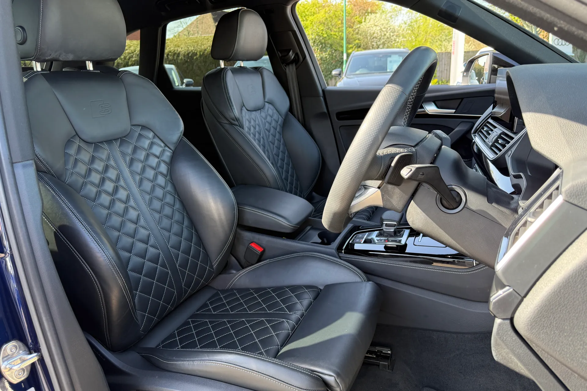 Audi Q5 thumbnail image number 28