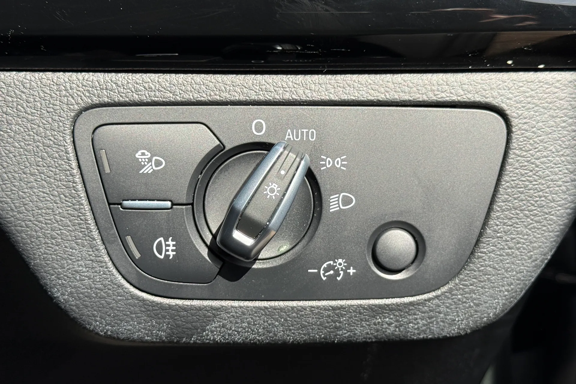 Audi Q5 thumbnail image number 23