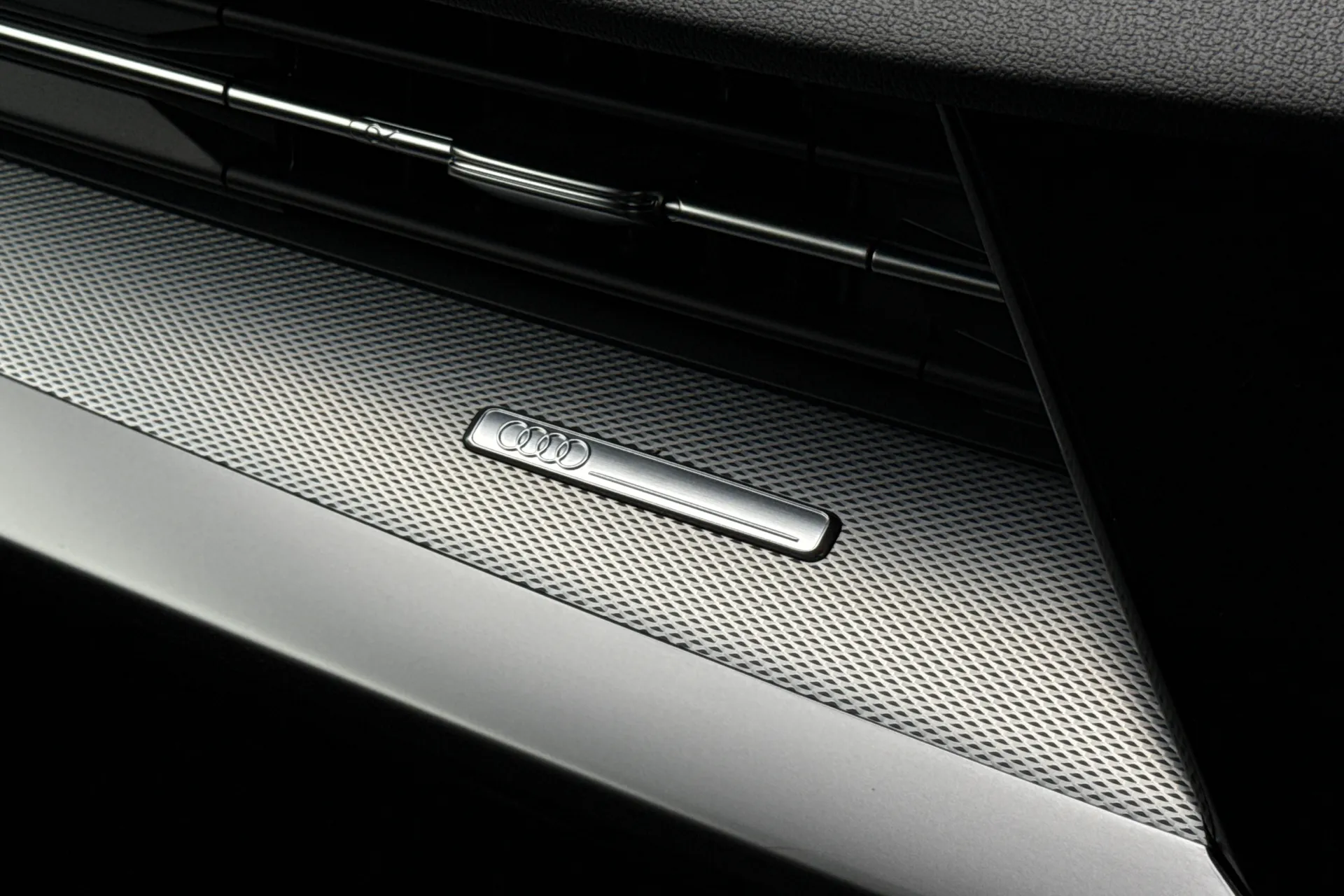Audi A3 thumbnail image number 24