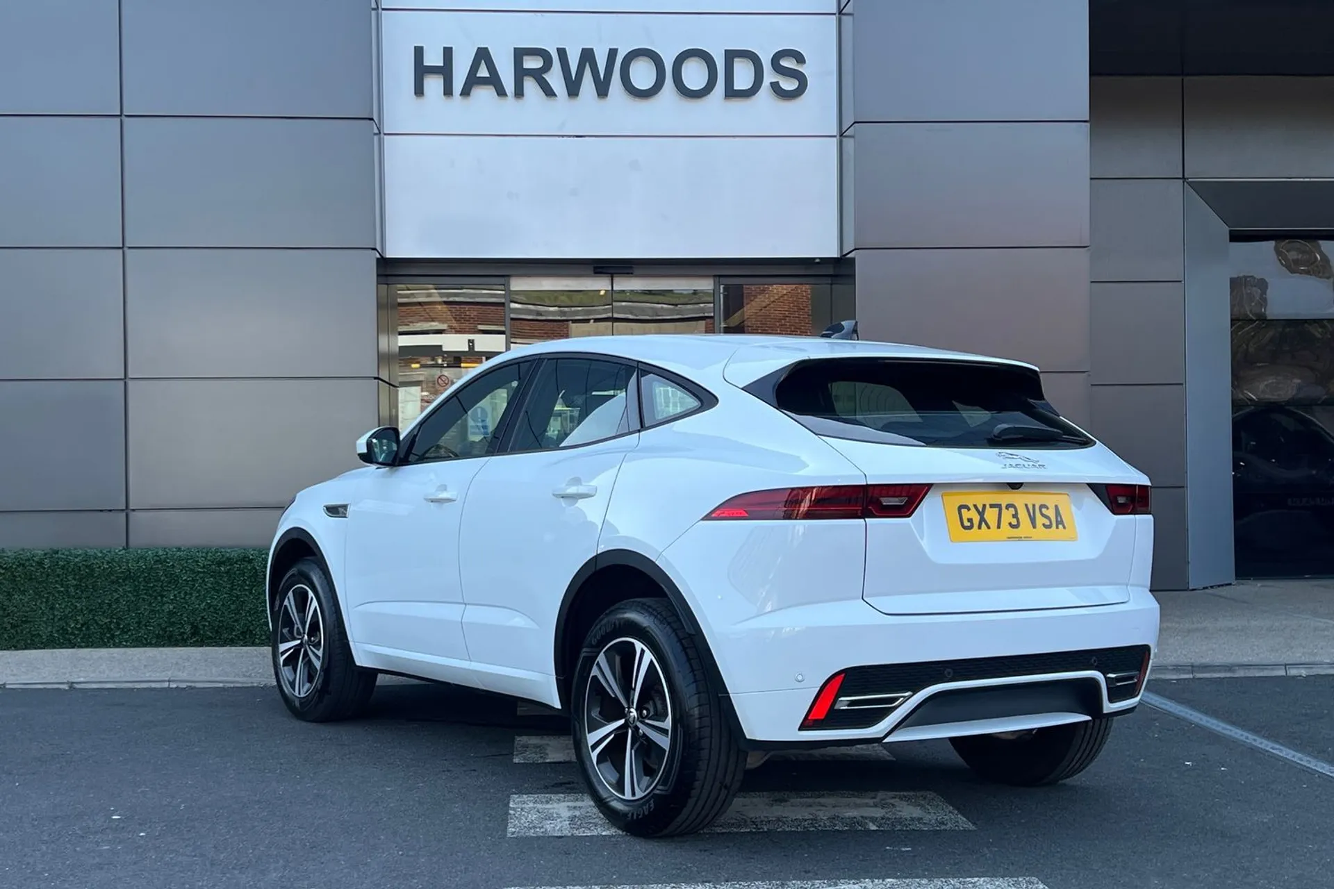 Jaguar E-PACE thumbnail image number 8