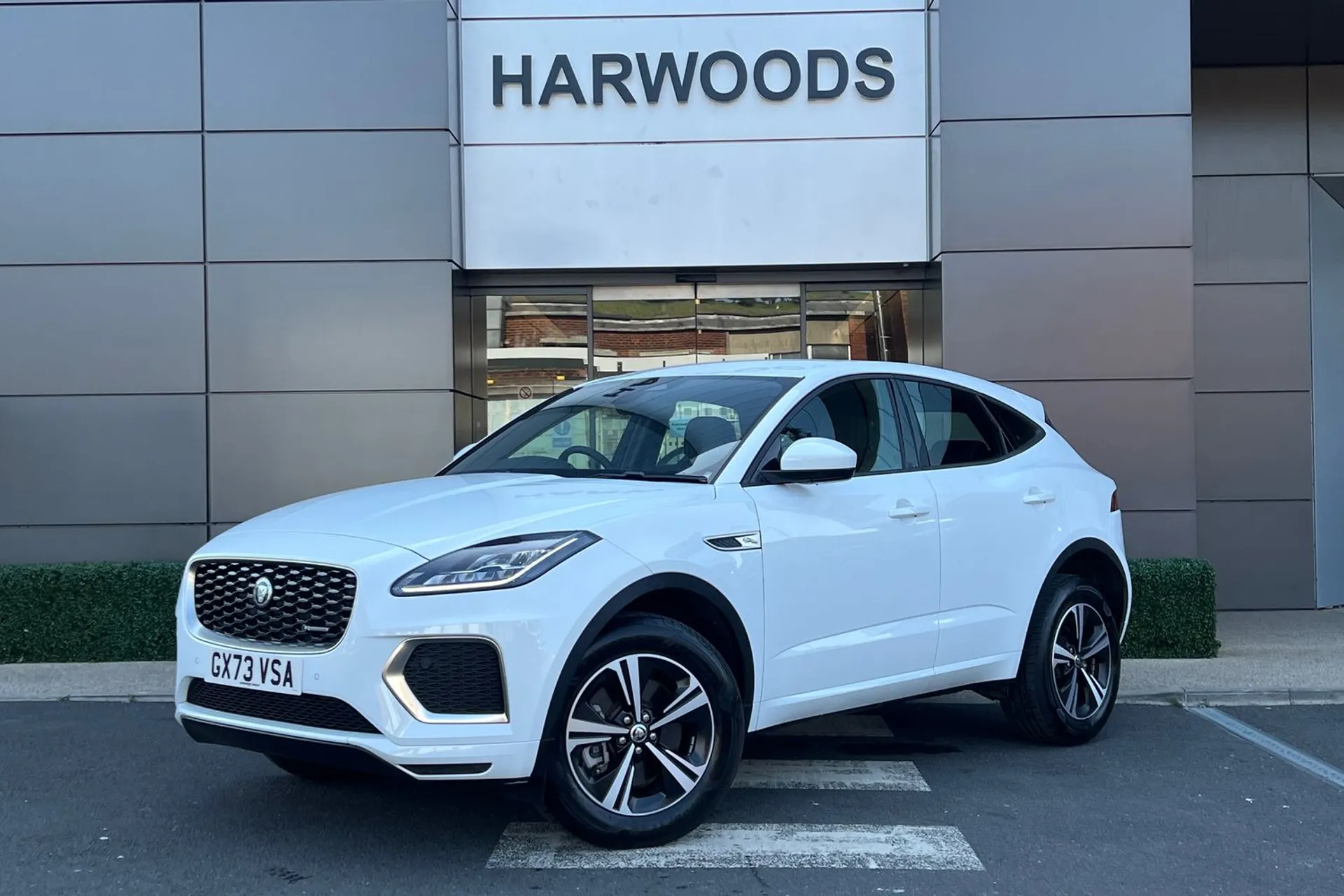 Jaguar E-PACE thumbnail image number 13