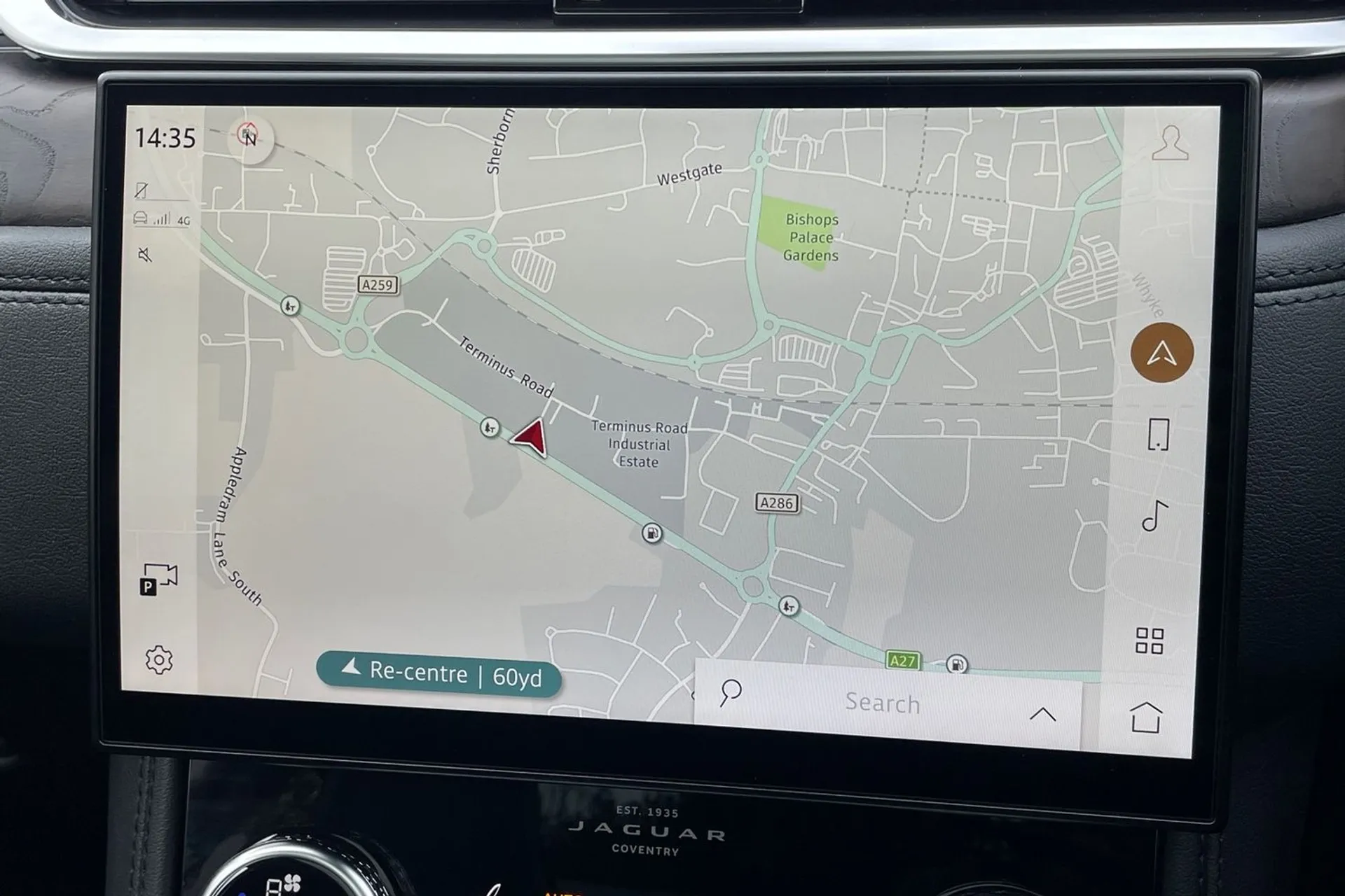 Jaguar F-PACE thumbnail image number 4