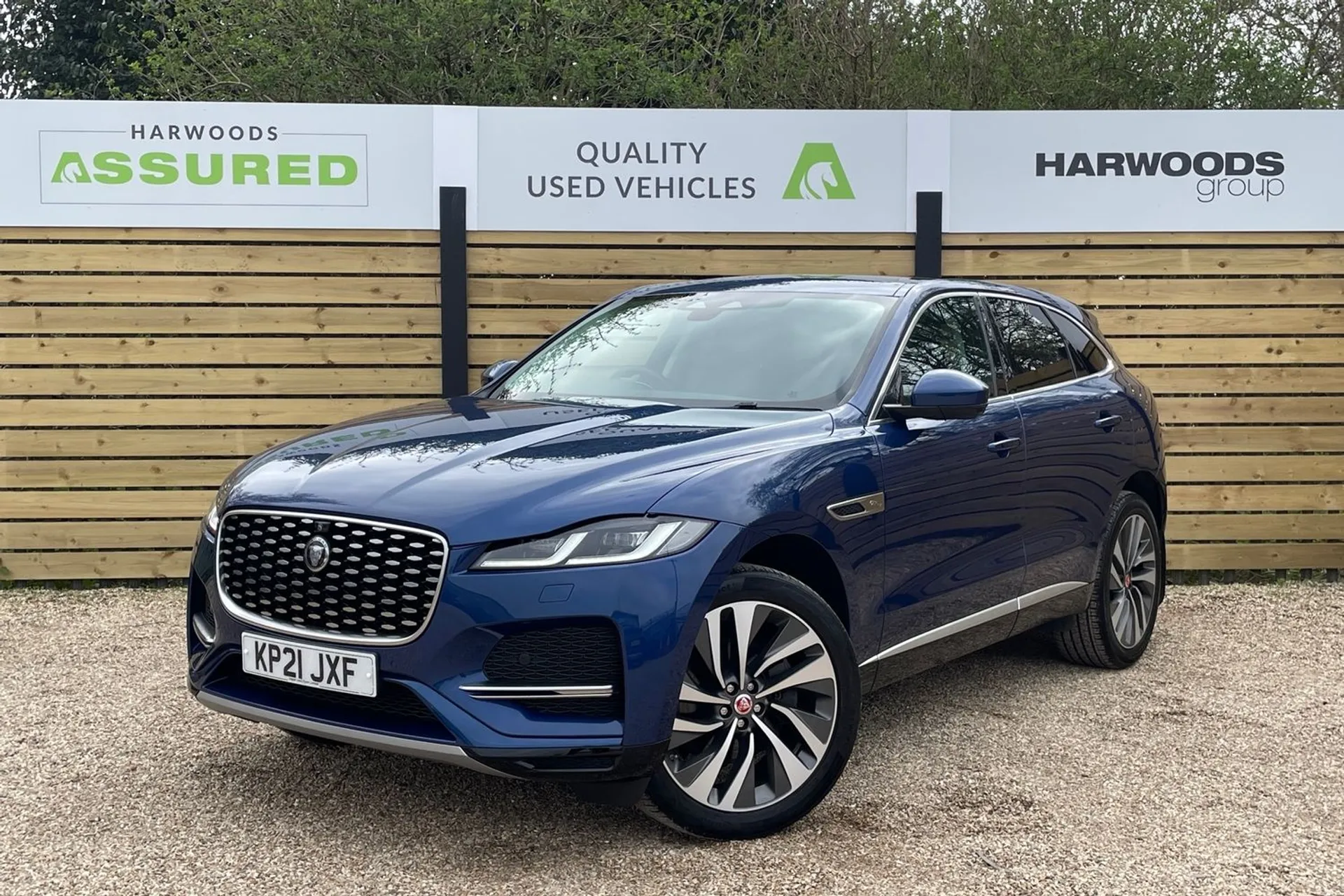 Jaguar F-PACE thumbnail image number 12