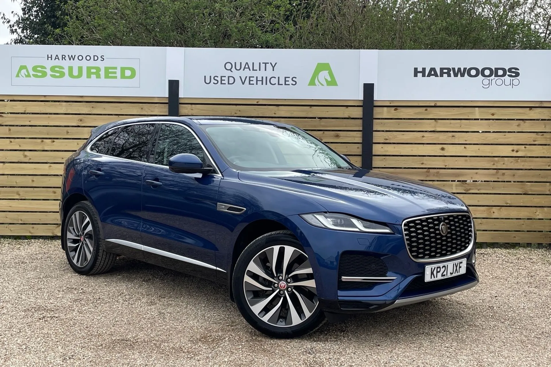 Jaguar F-PACE focused image
