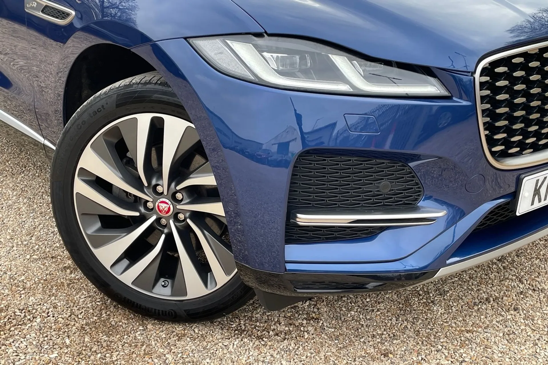 Jaguar F-PACE thumbnail image number 7
