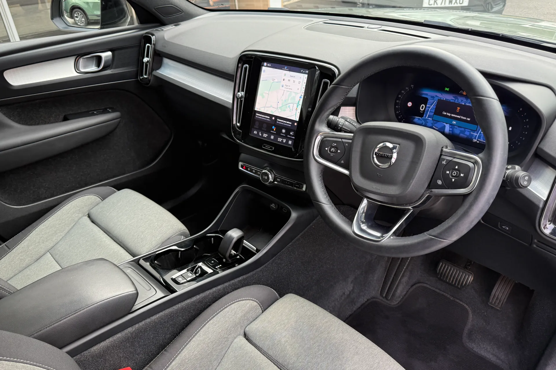 Volvo XC40 thumbnail image number 6