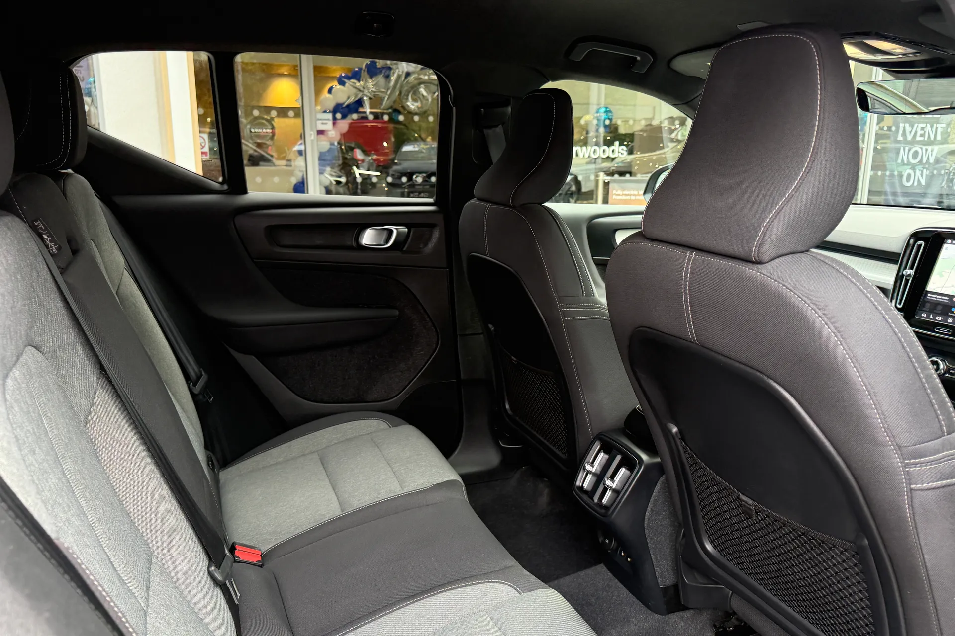 Volvo XC40 thumbnail image number 23
