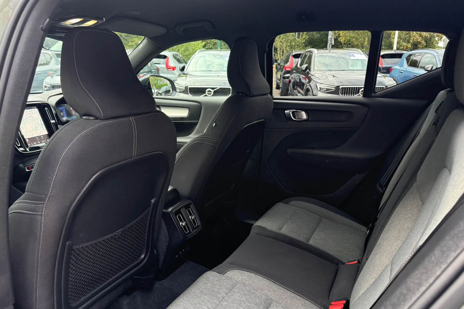 Volvo XC40 thumbnail image number 29