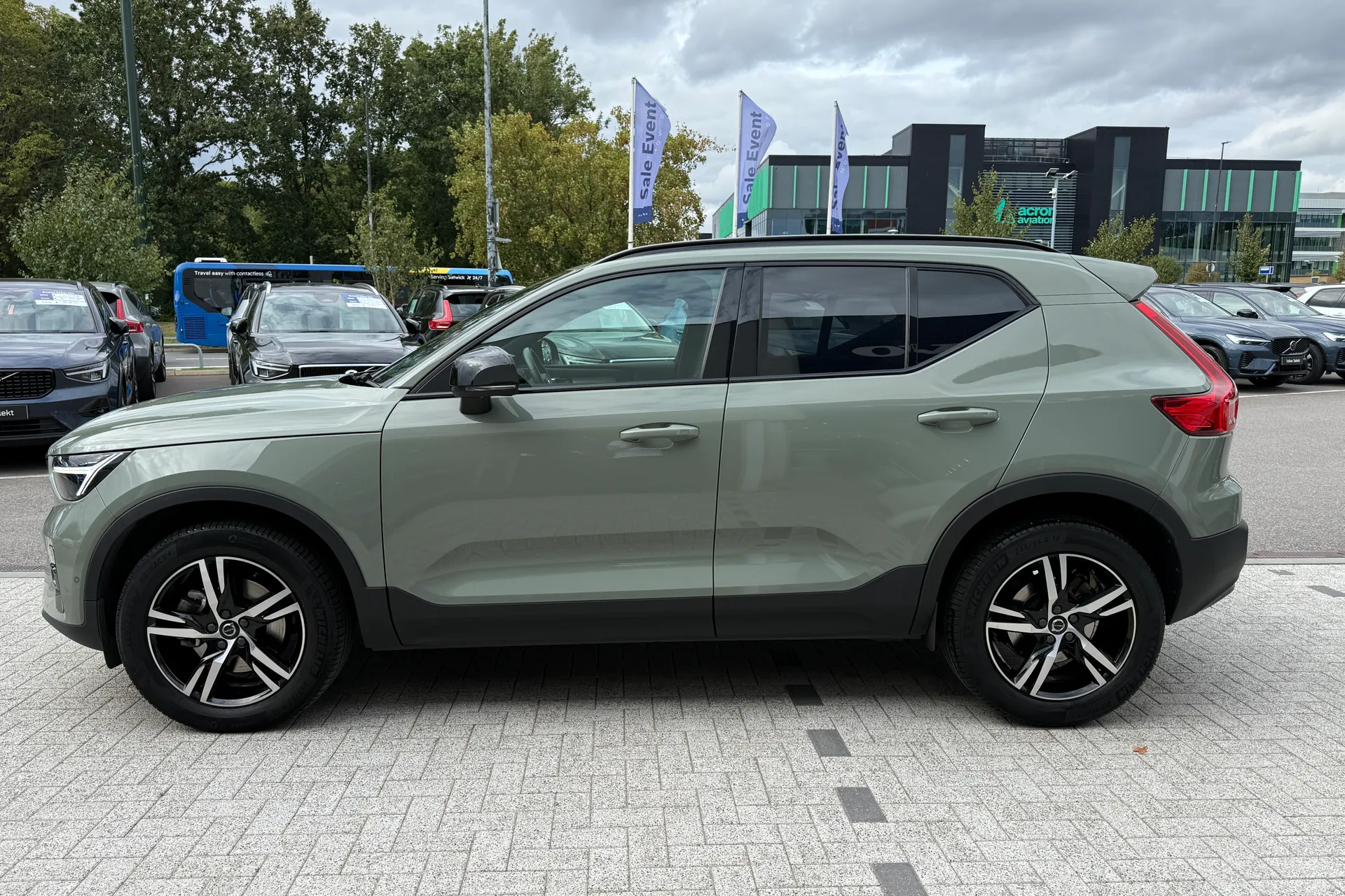 Volvo XC40 thumbnail image number 11