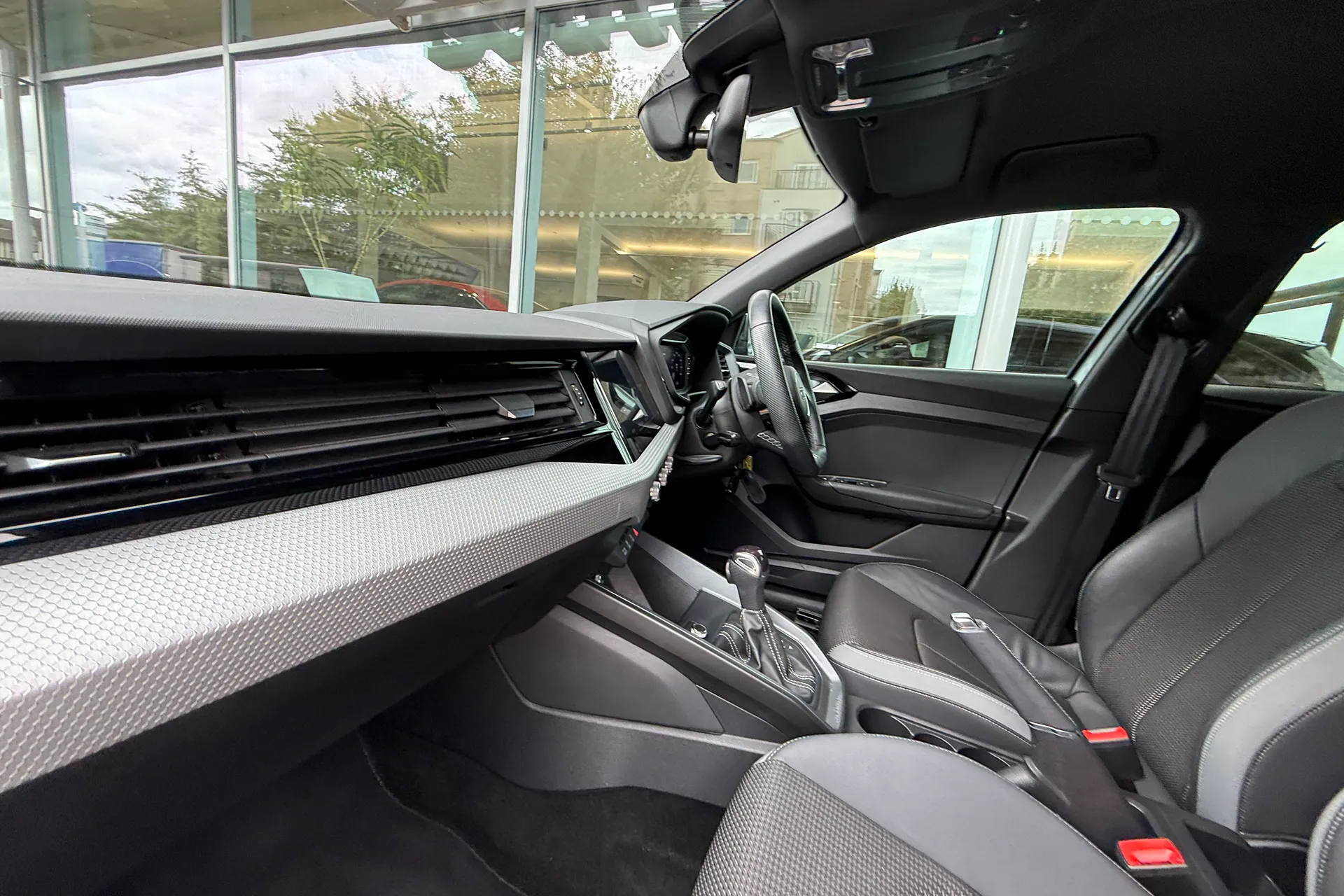 Audi A1 thumbnail image number 2