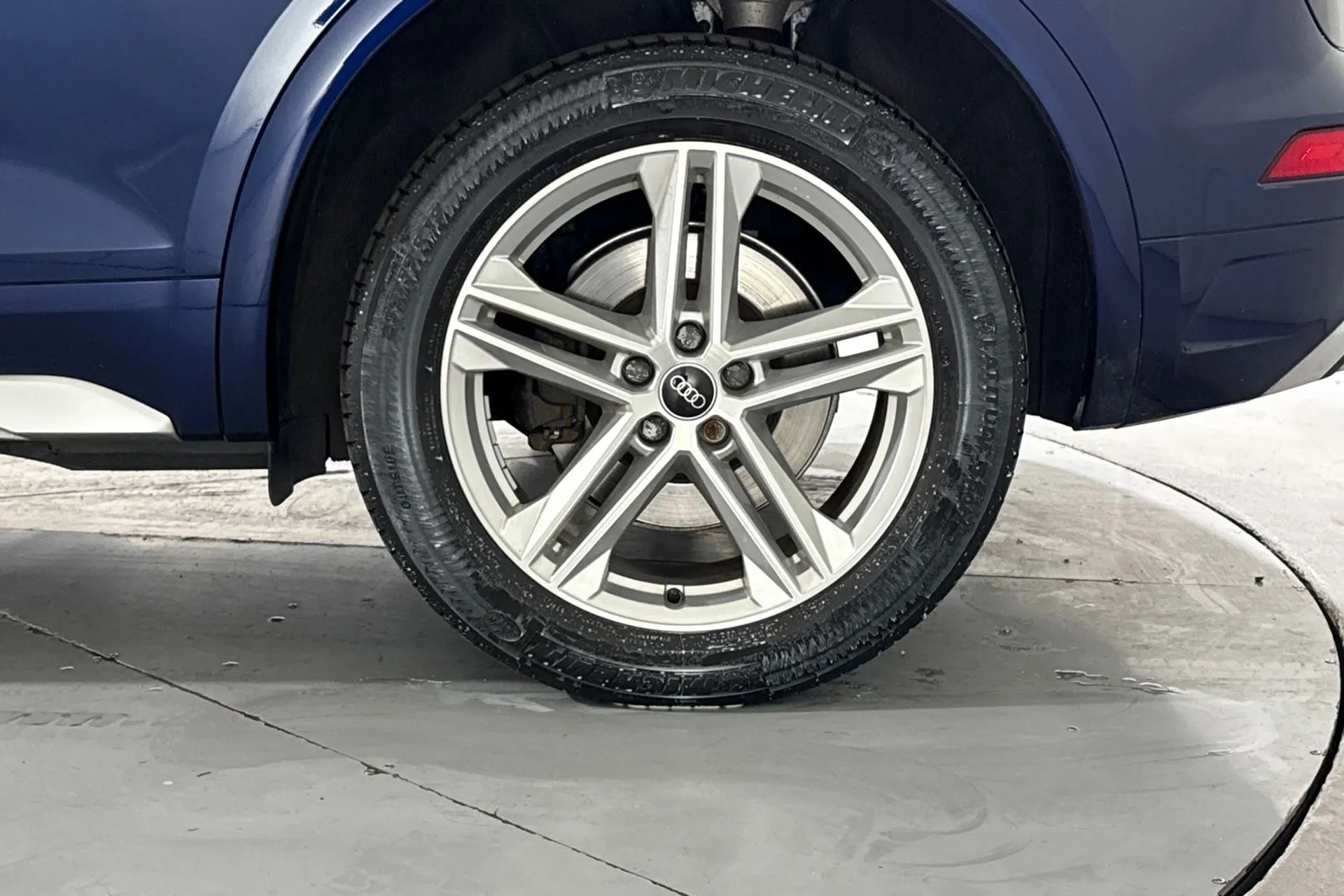 Audi Q5 thumbnail image number 12