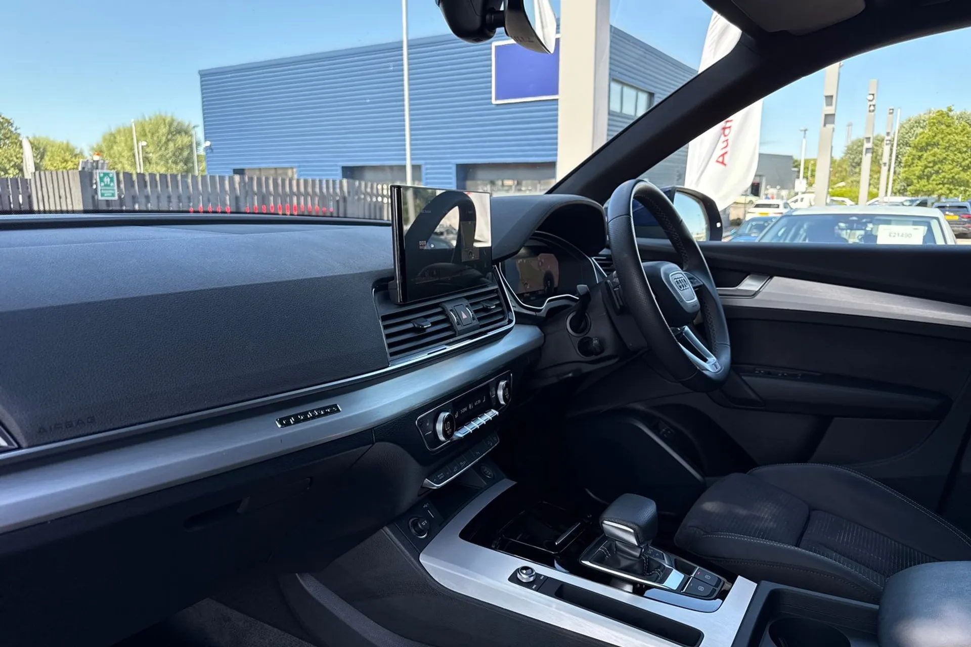 Audi Q5 thumbnail image number 30
