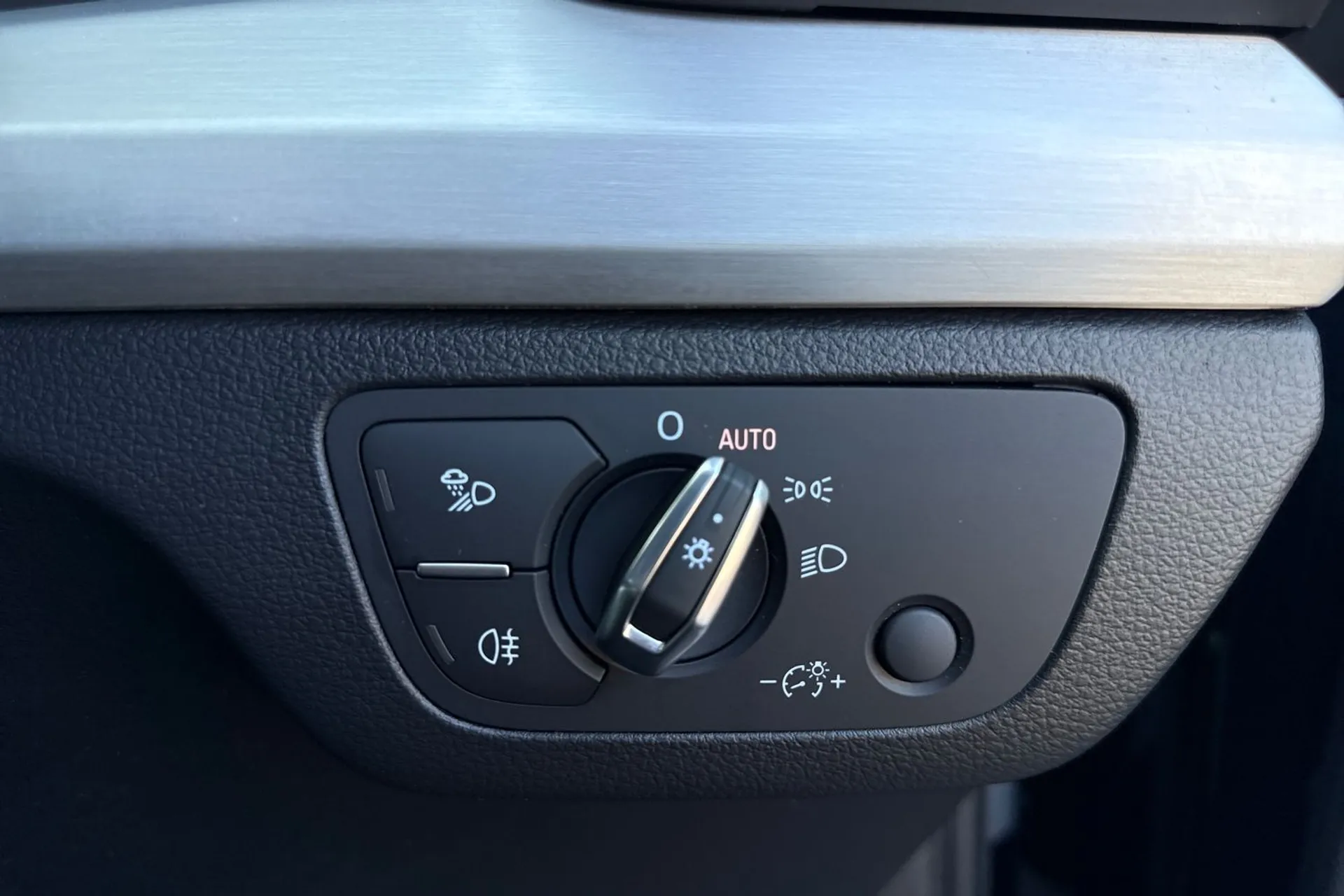 Audi Q5 thumbnail image number 48