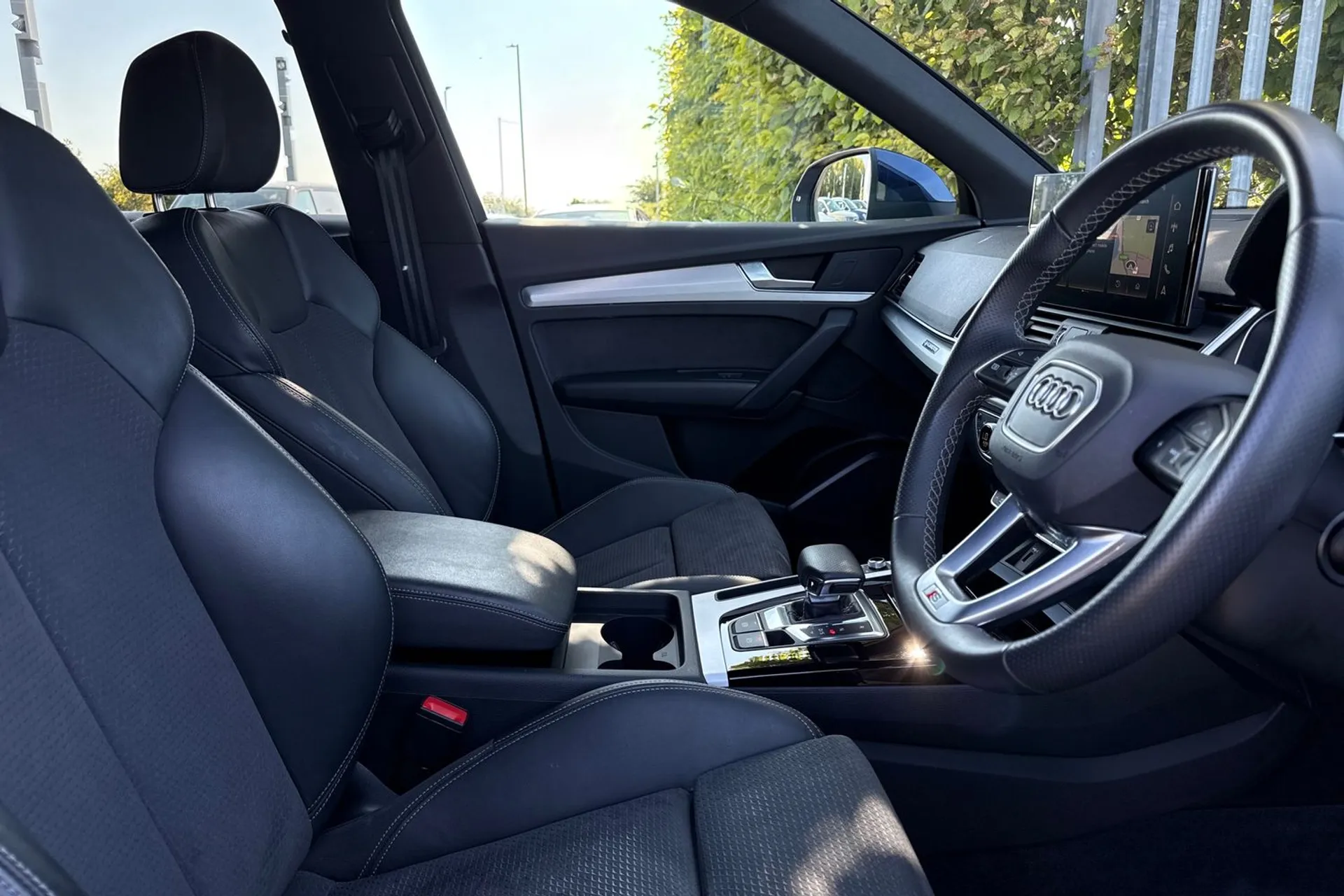 Audi Q5 thumbnail image number 27