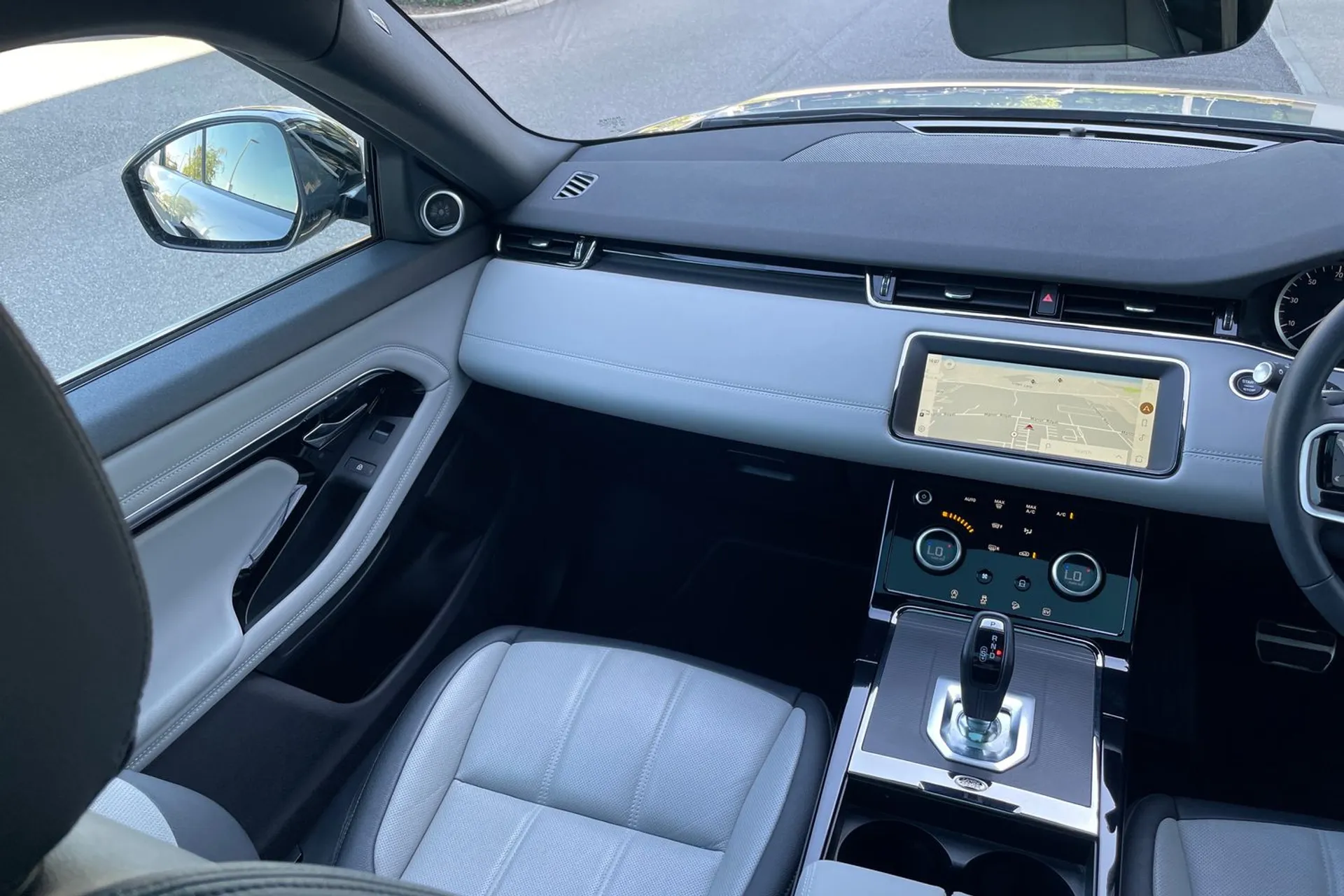 LAND ROVER RANGE ROVER EVOQUE thumbnail image number 16