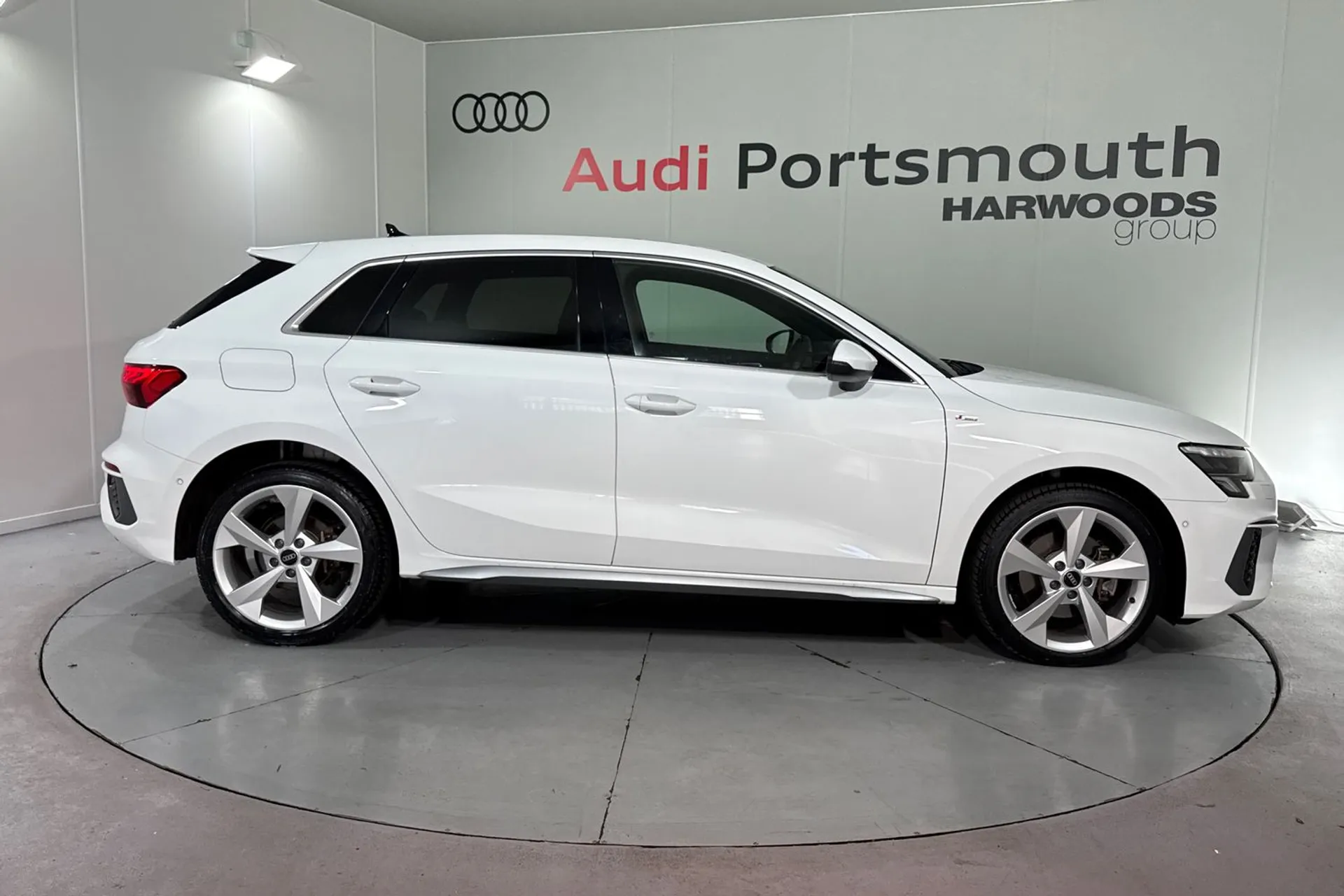 Audi A3 thumbnail image number 2