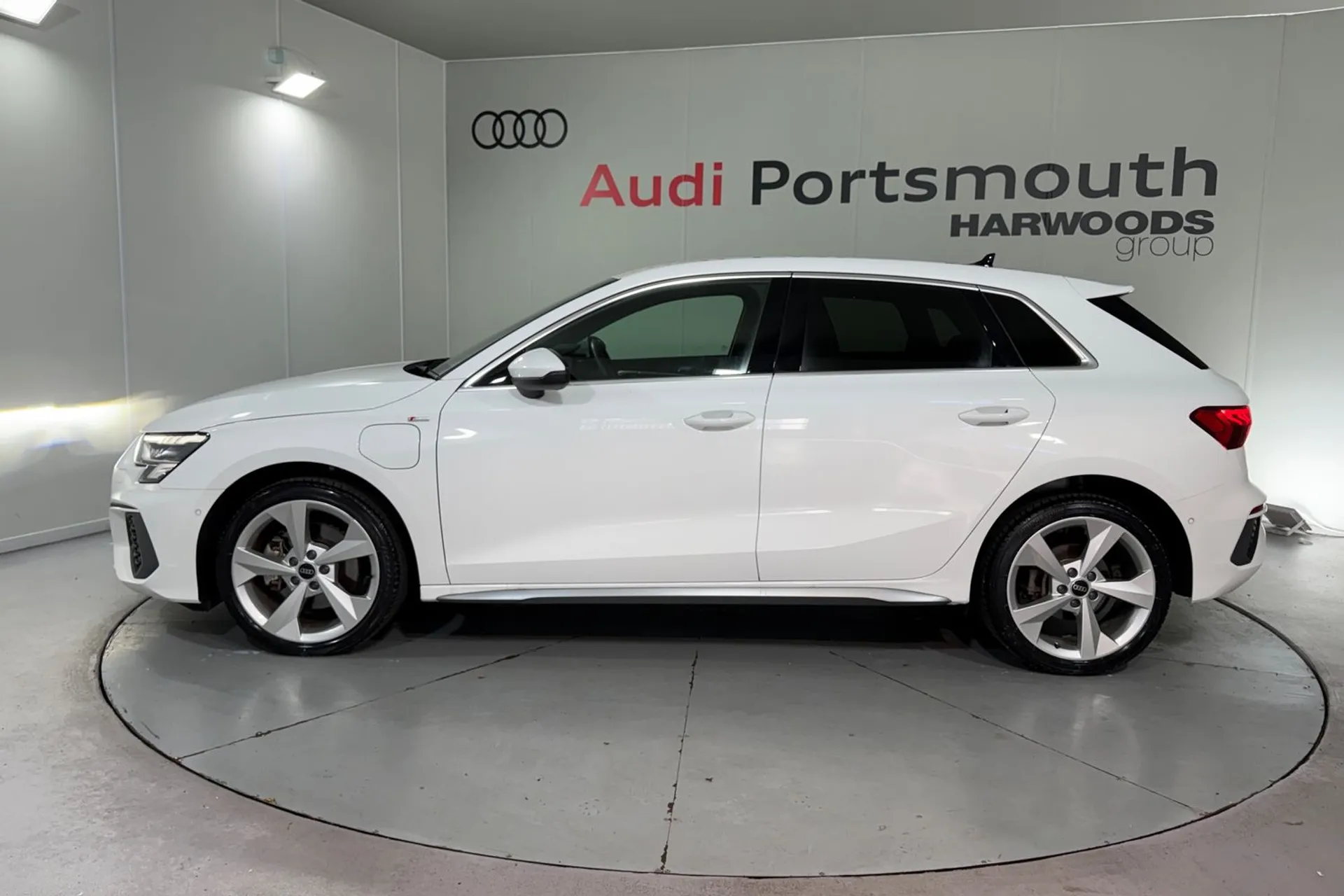 Audi A3 thumbnail image number 11