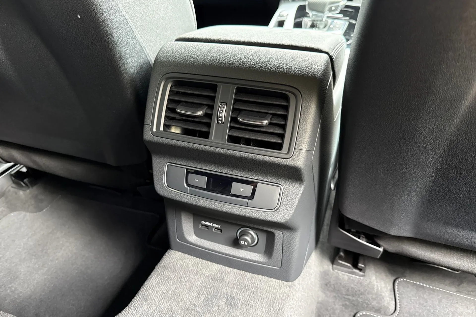 Audi Q5 thumbnail image number 47