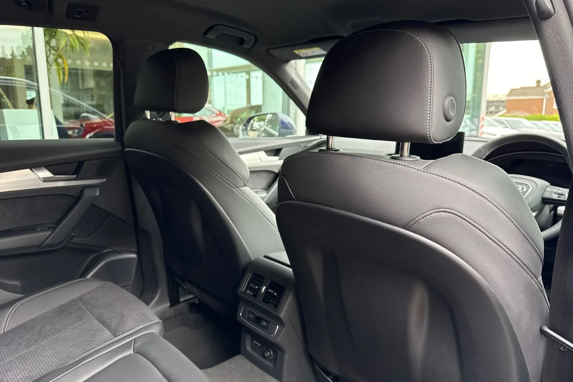 Audi Q5 thumbnail image number 22