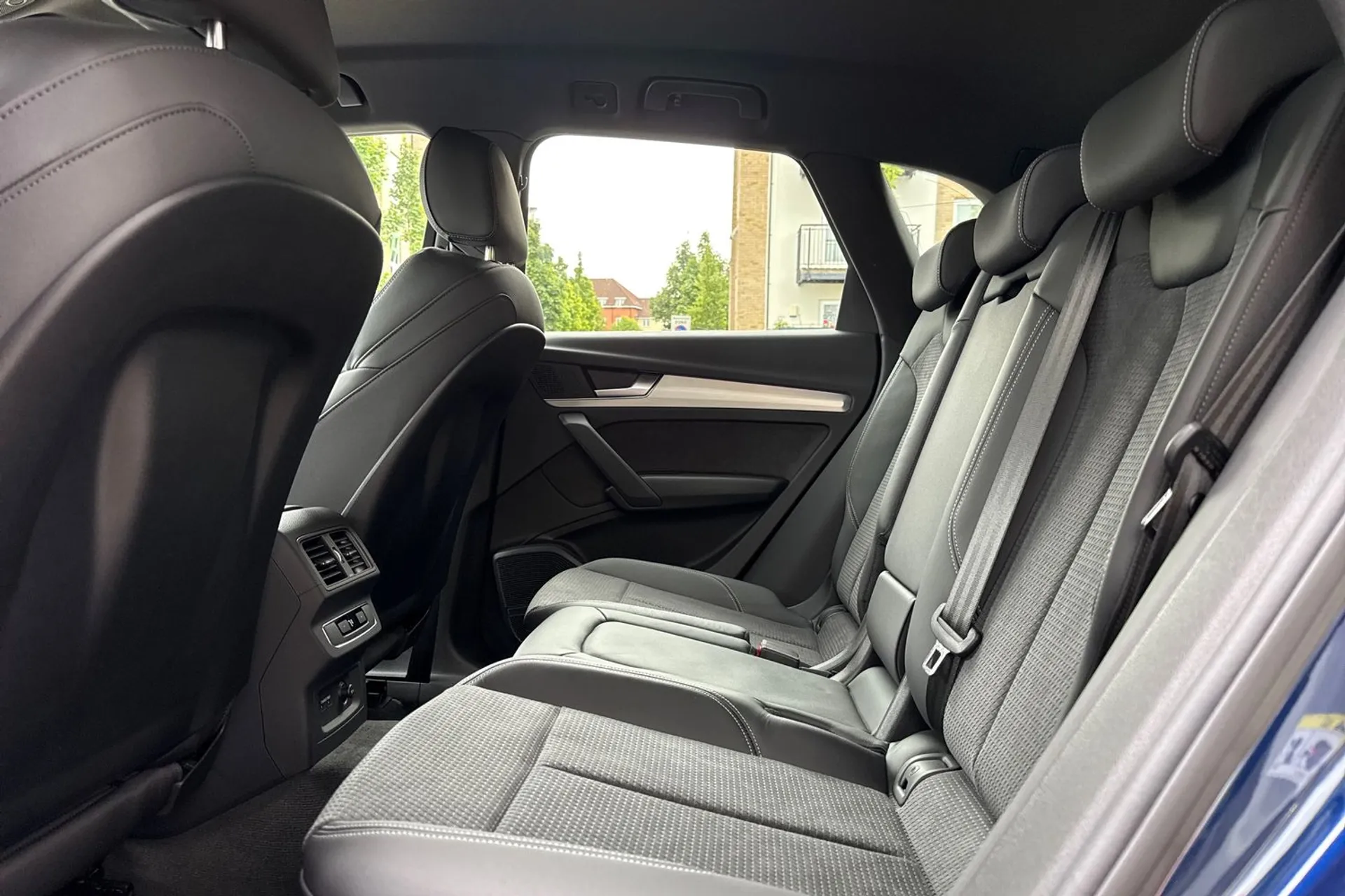 Audi Q5 thumbnail image number 29