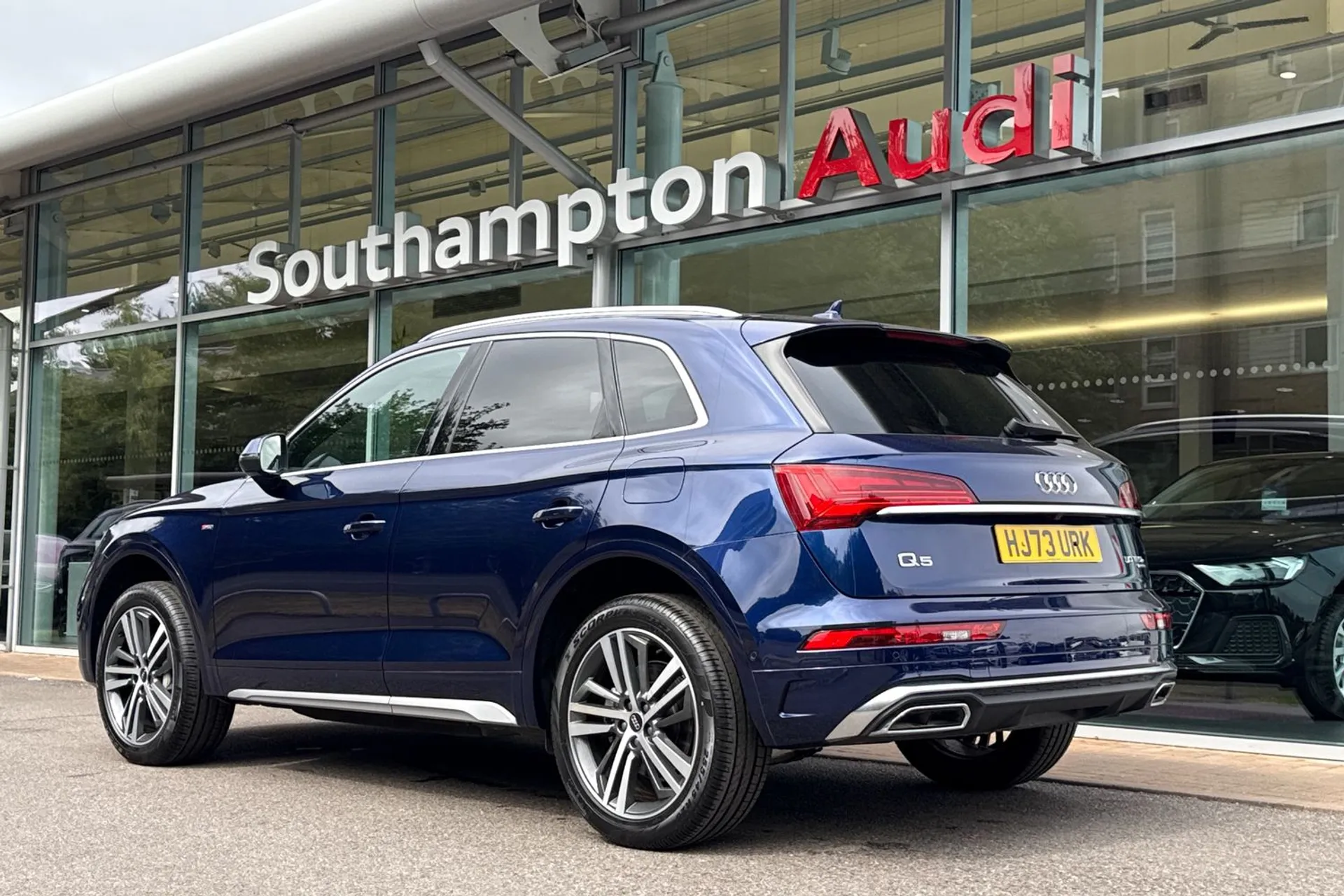 Audi Q5 thumbnail image number 8