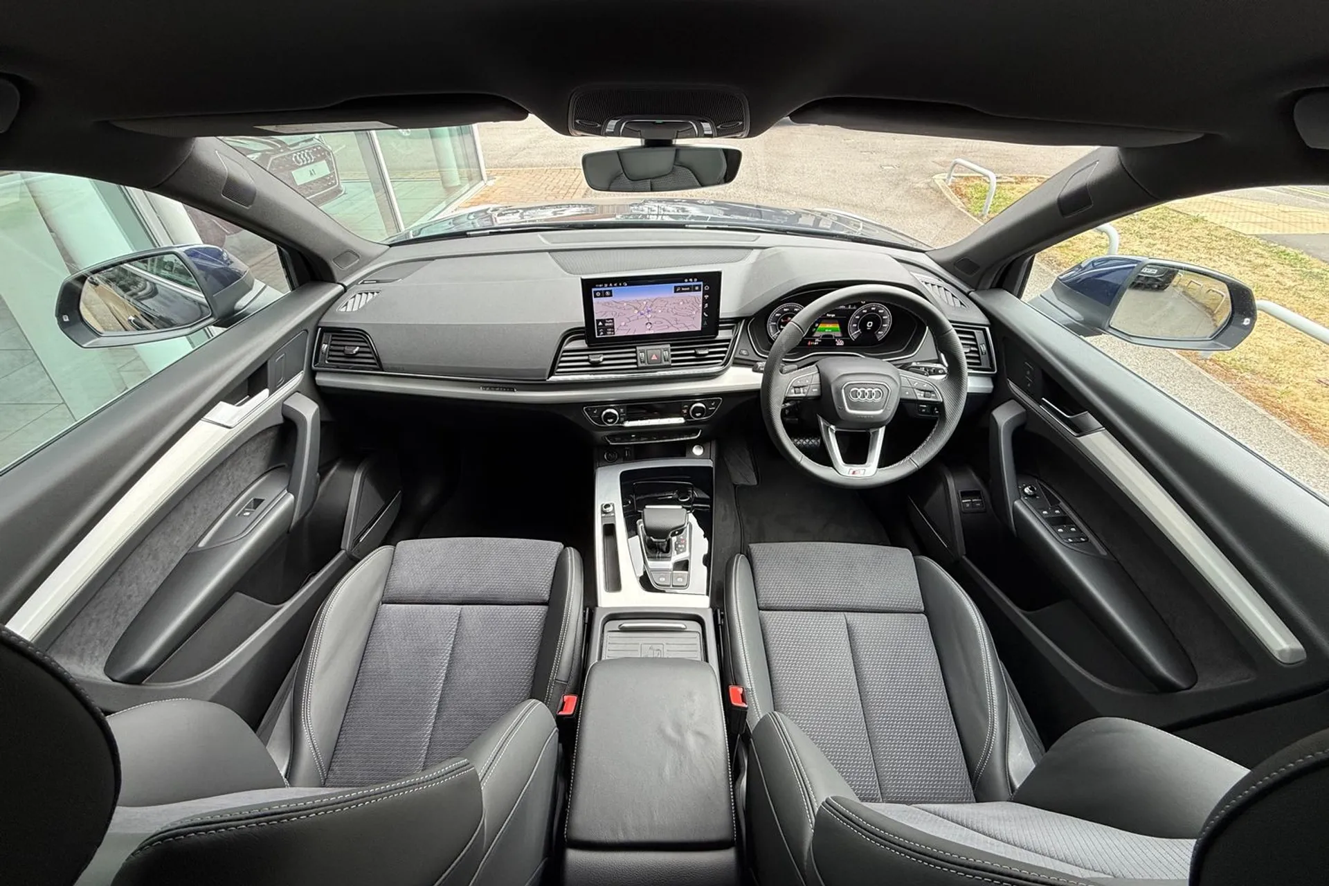 Audi Q5 thumbnail image number 31