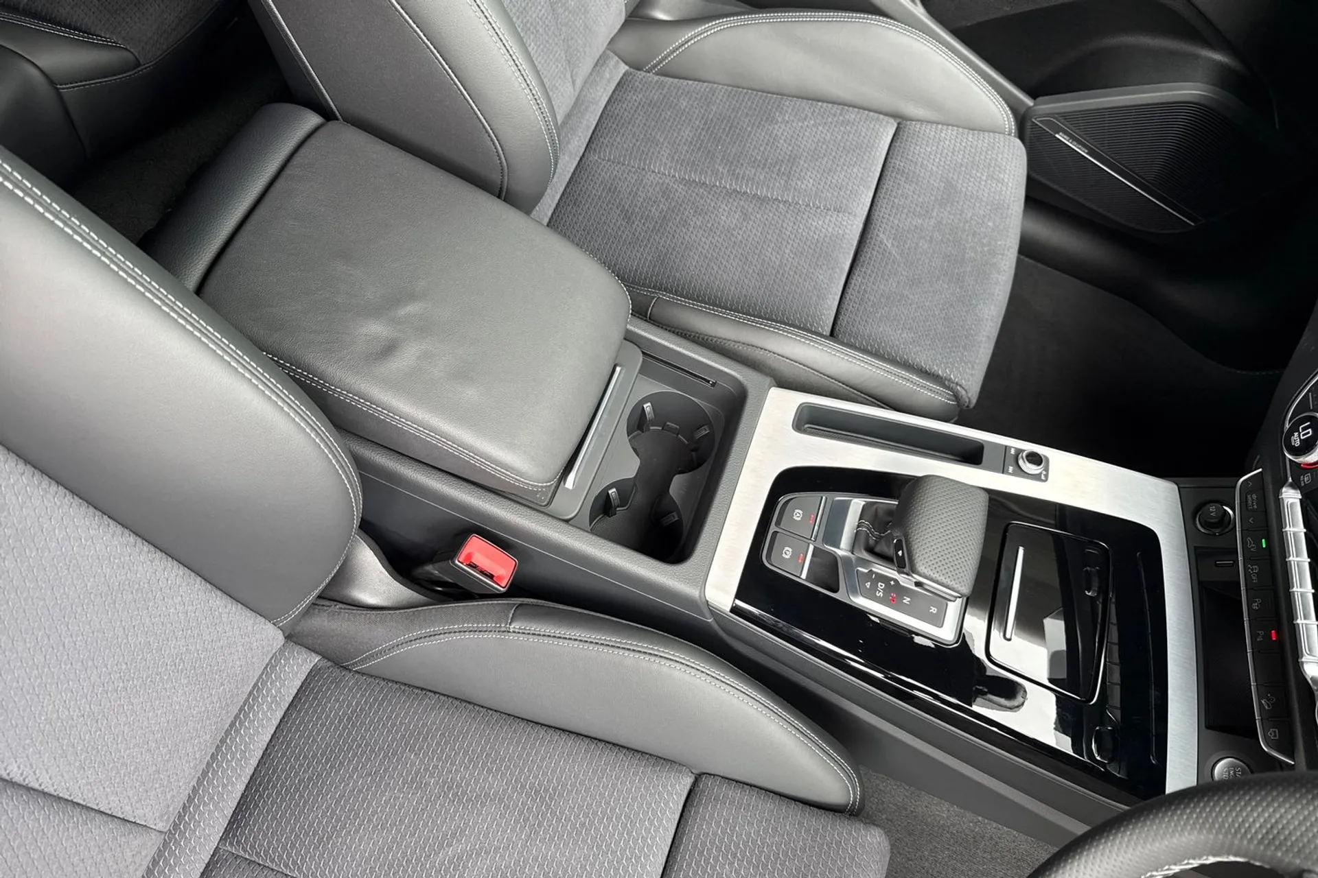 Audi Q5 thumbnail image number 41