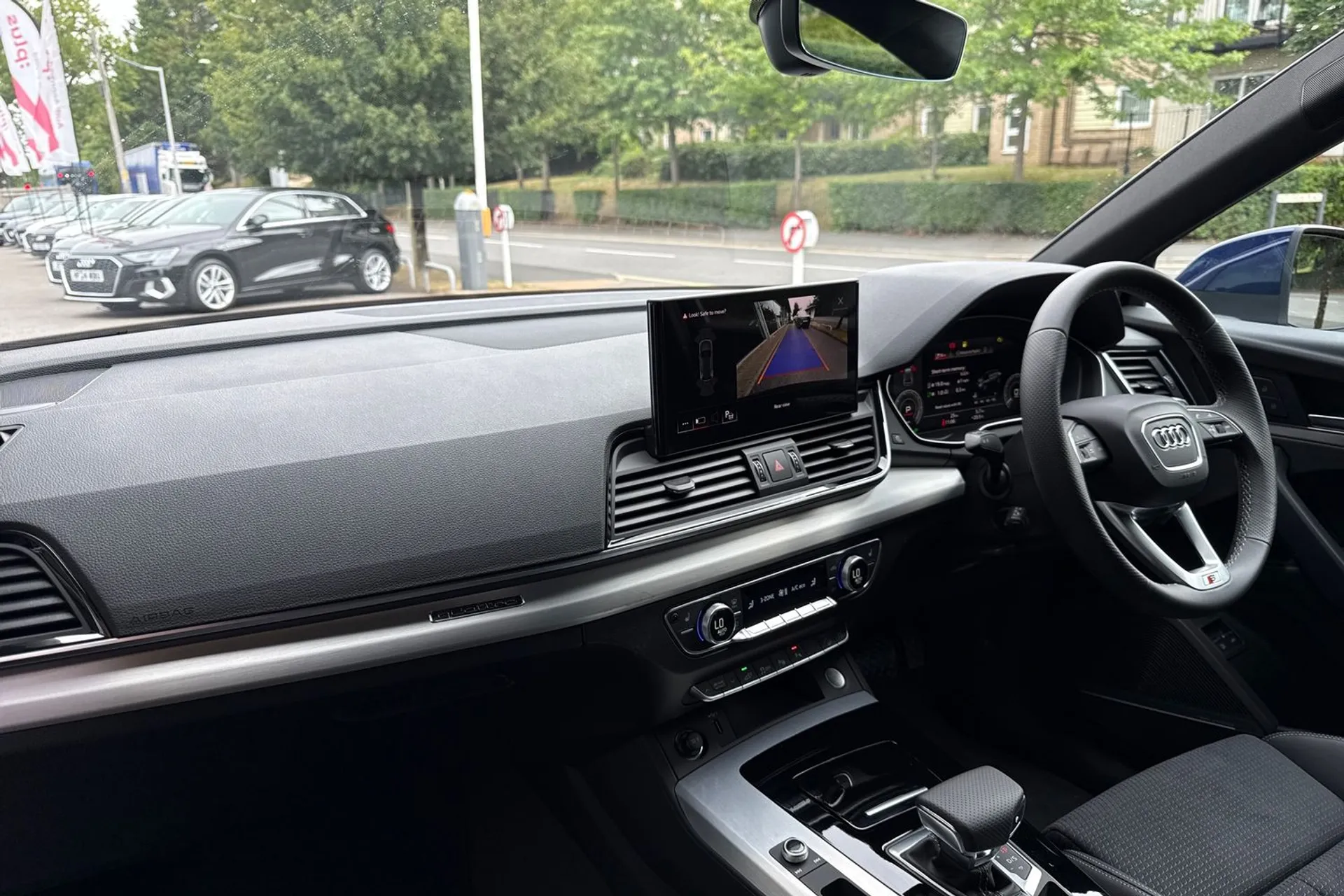 Audi Q5 thumbnail image number 26