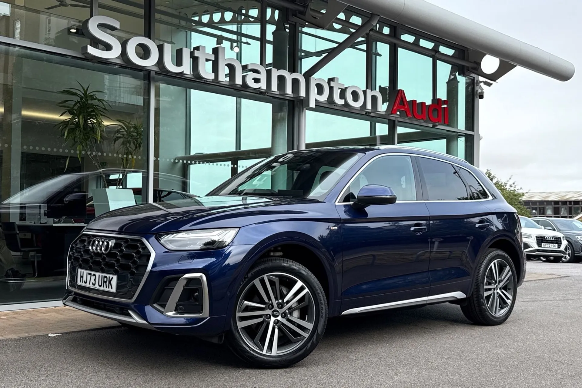 Audi Q5 thumbnail image number 10