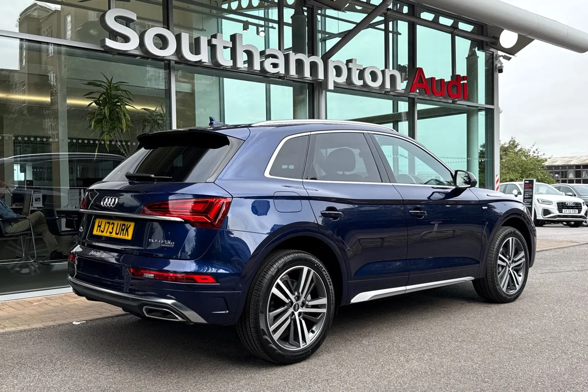 Audi Q5 thumbnail image number 6