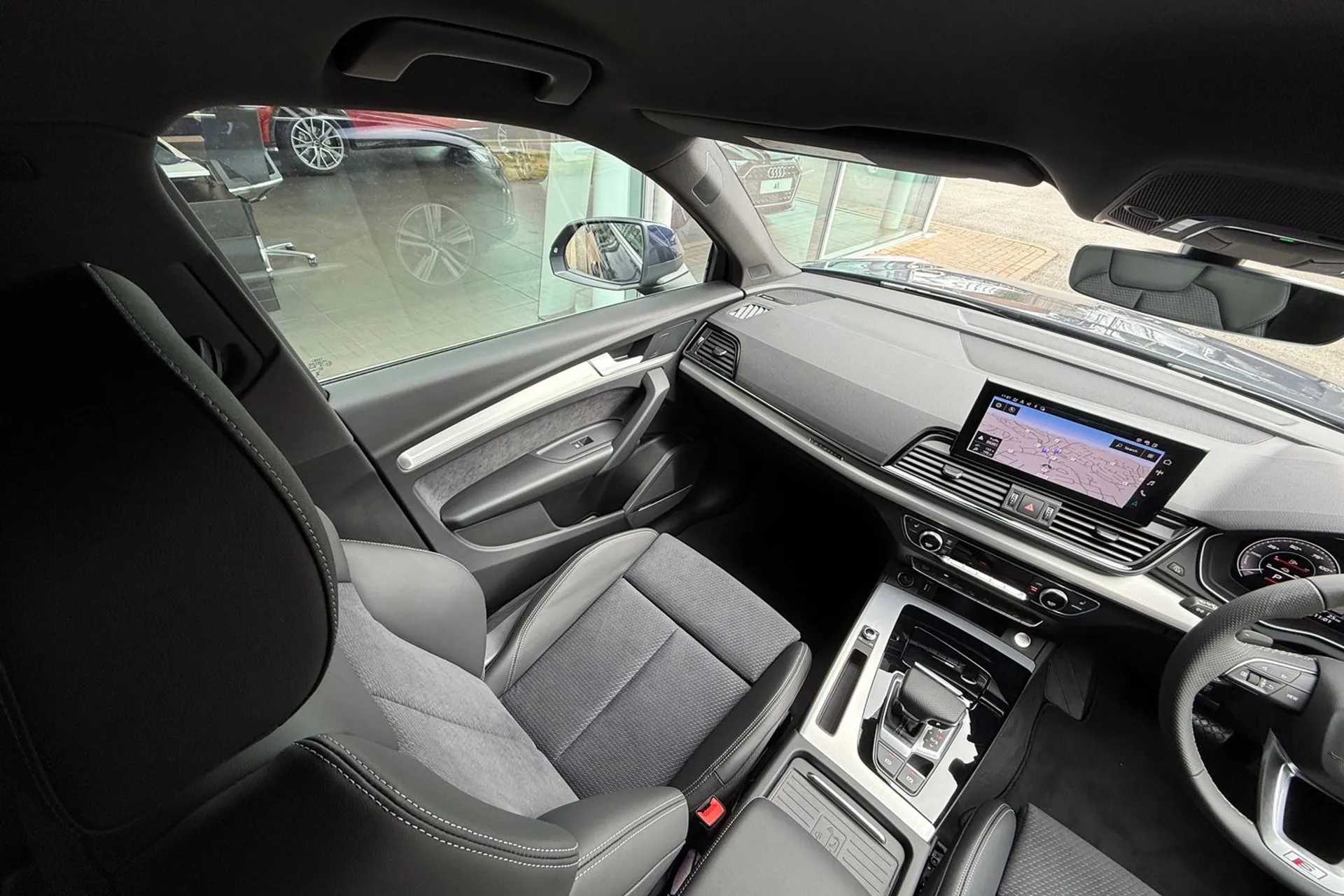 Audi Q5 thumbnail image number 32