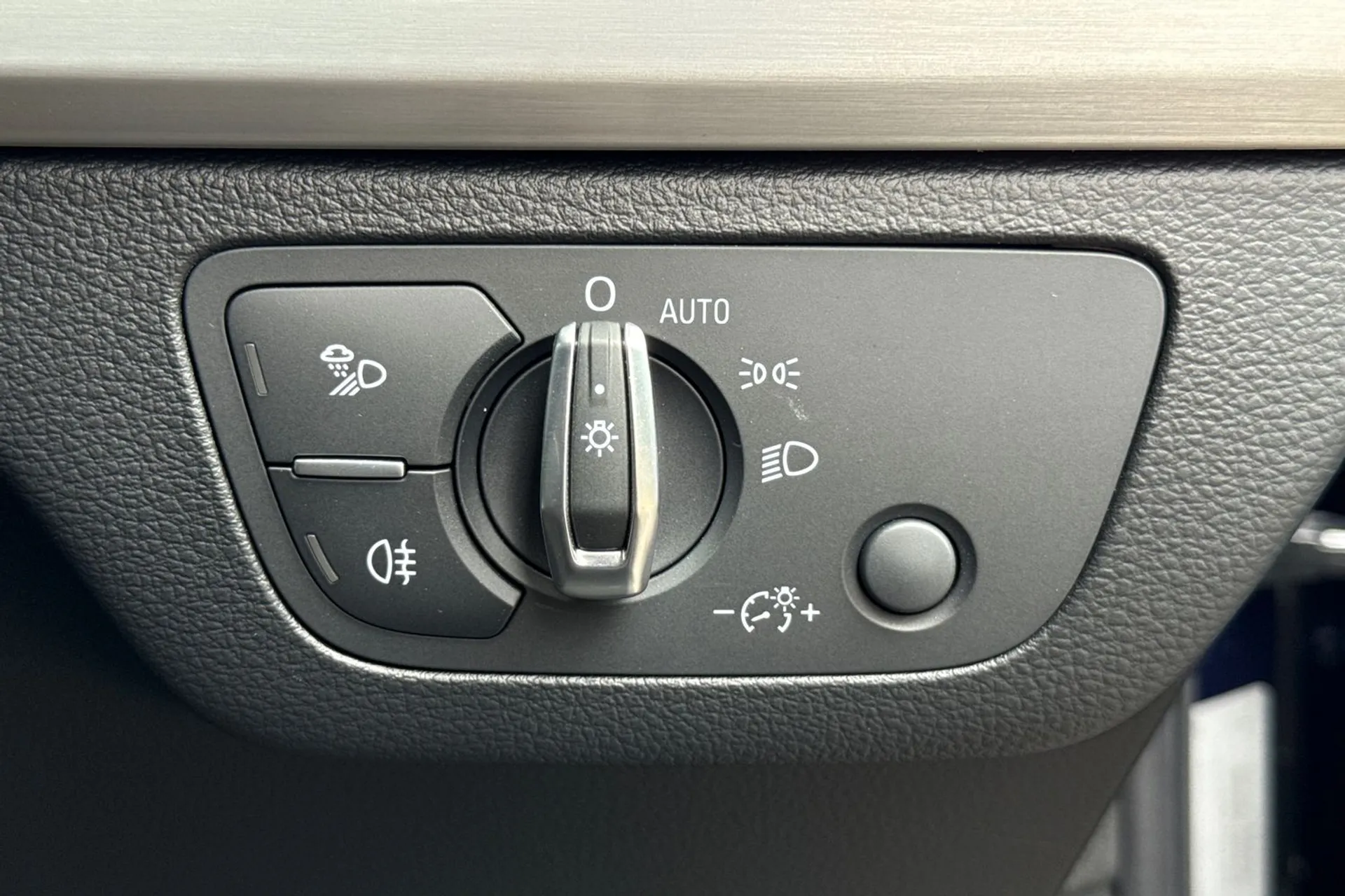 Audi Q5 thumbnail image number 56