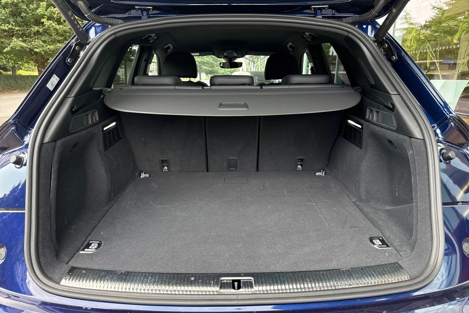 Audi Q5 thumbnail image number 18