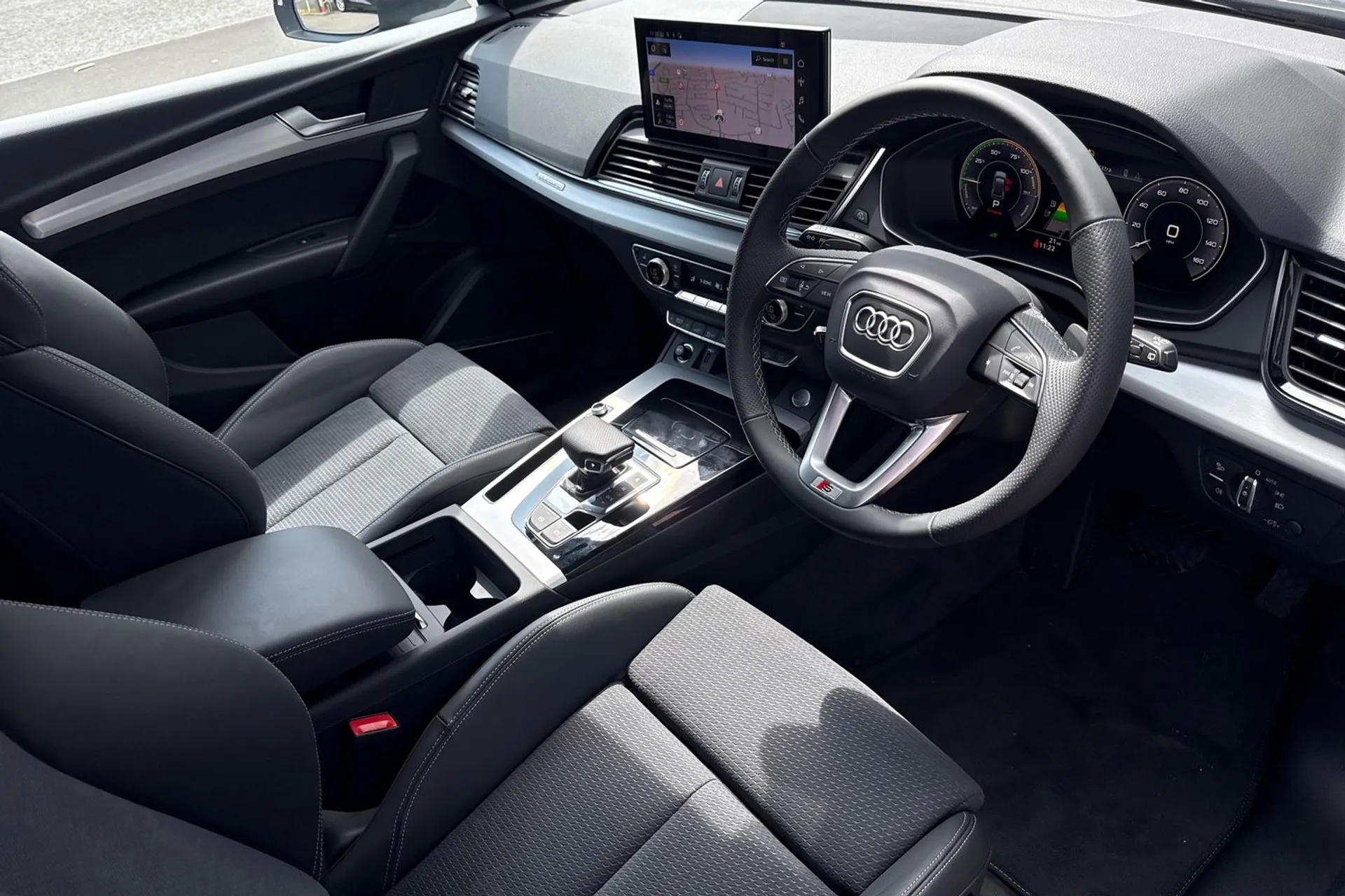 Audi Q5 thumbnail image number 25