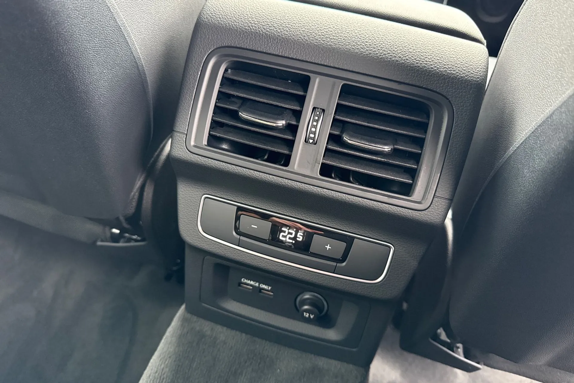 Audi Q5 thumbnail image number 52