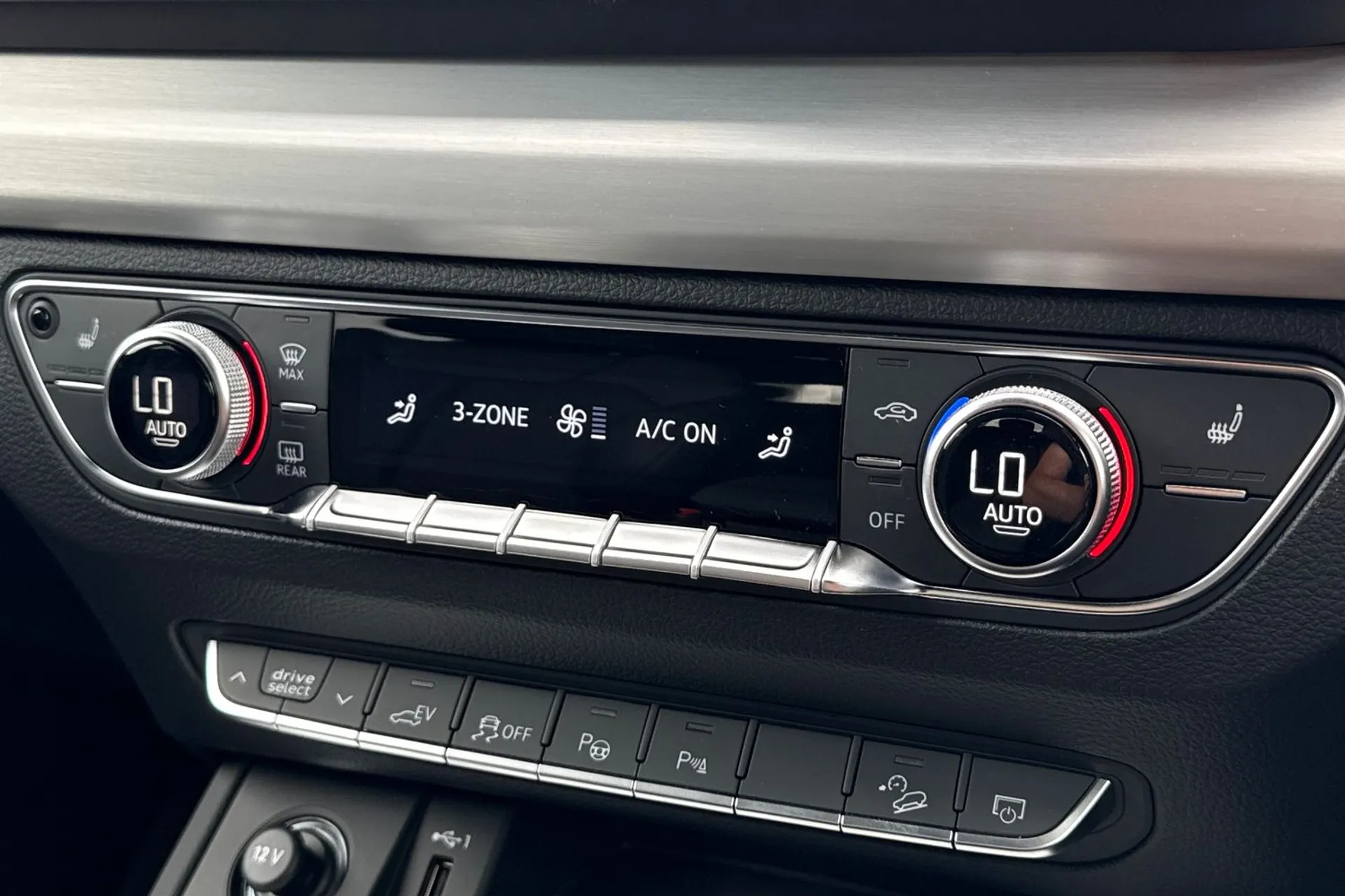 Audi Q5 thumbnail image number 28