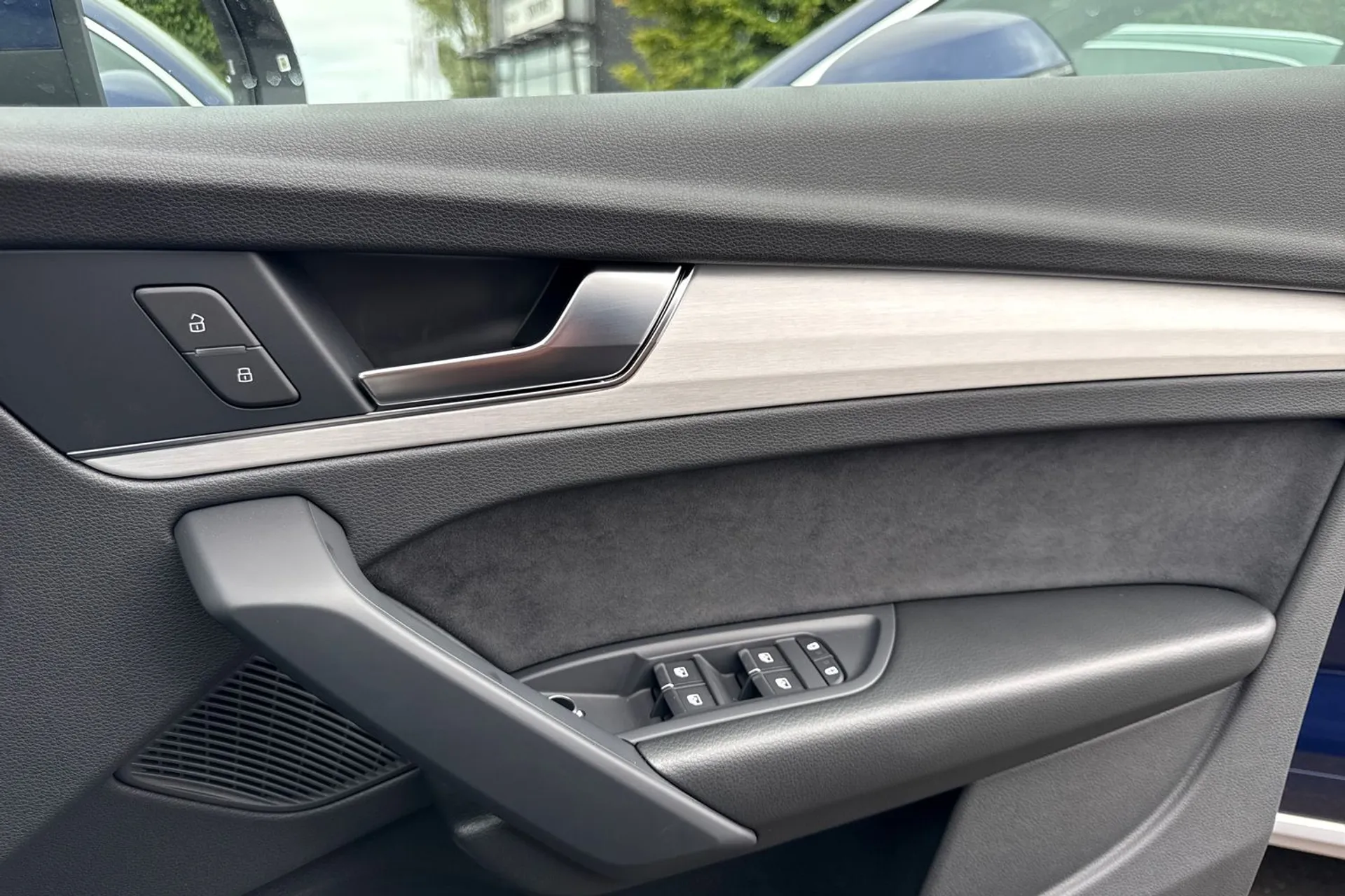 Audi Q5 thumbnail image number 43