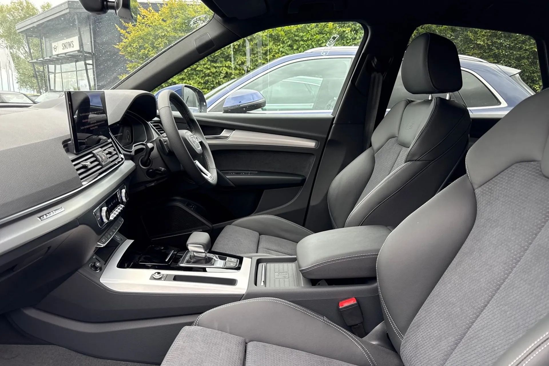 Audi Q5 thumbnail image number 29