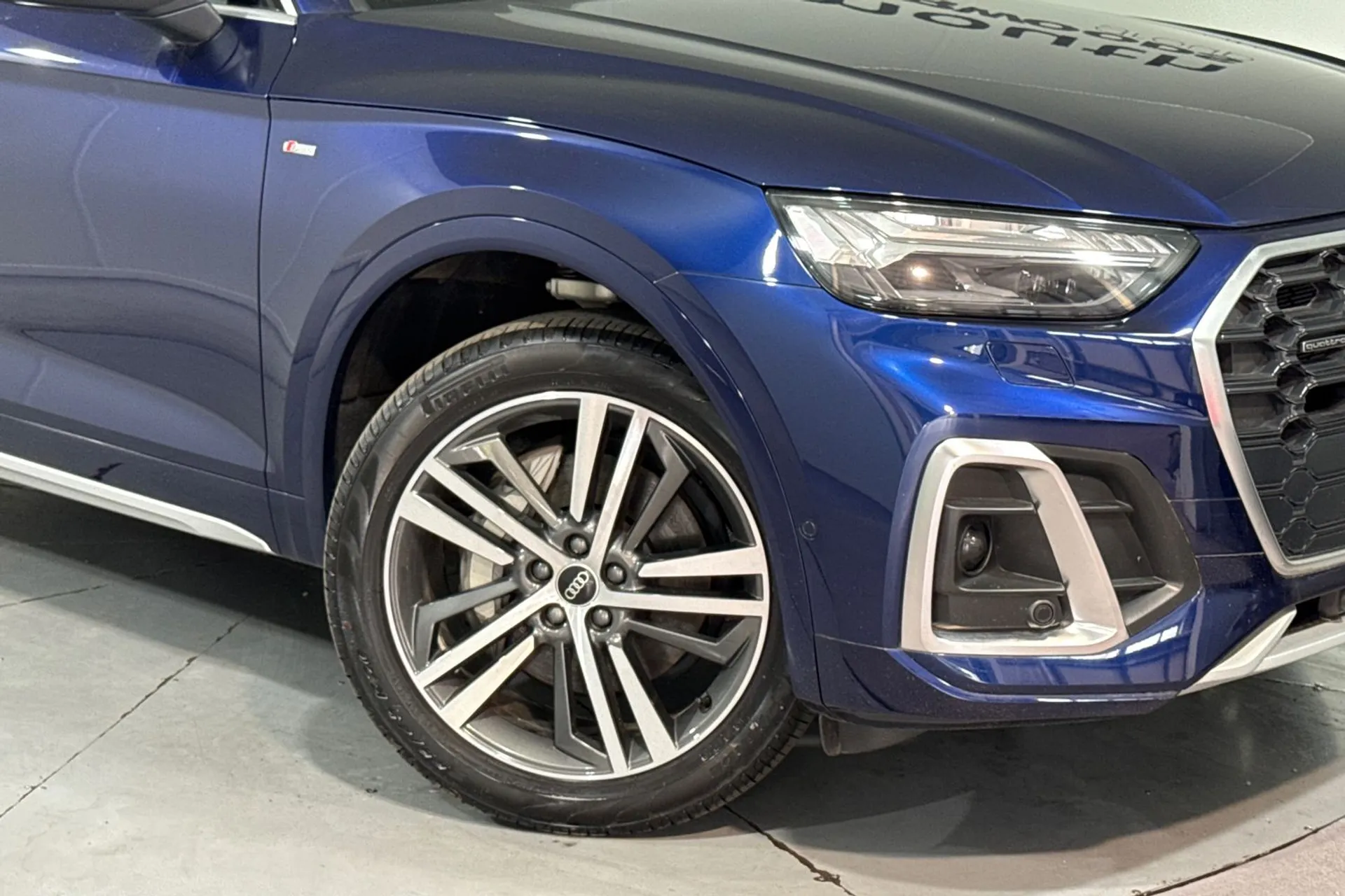 Audi Q5 thumbnail image number 10