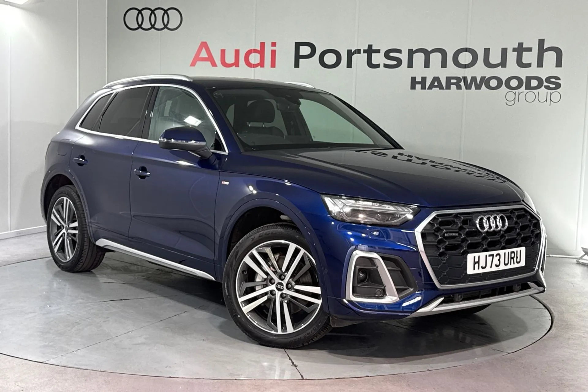Audi Q5 focused image