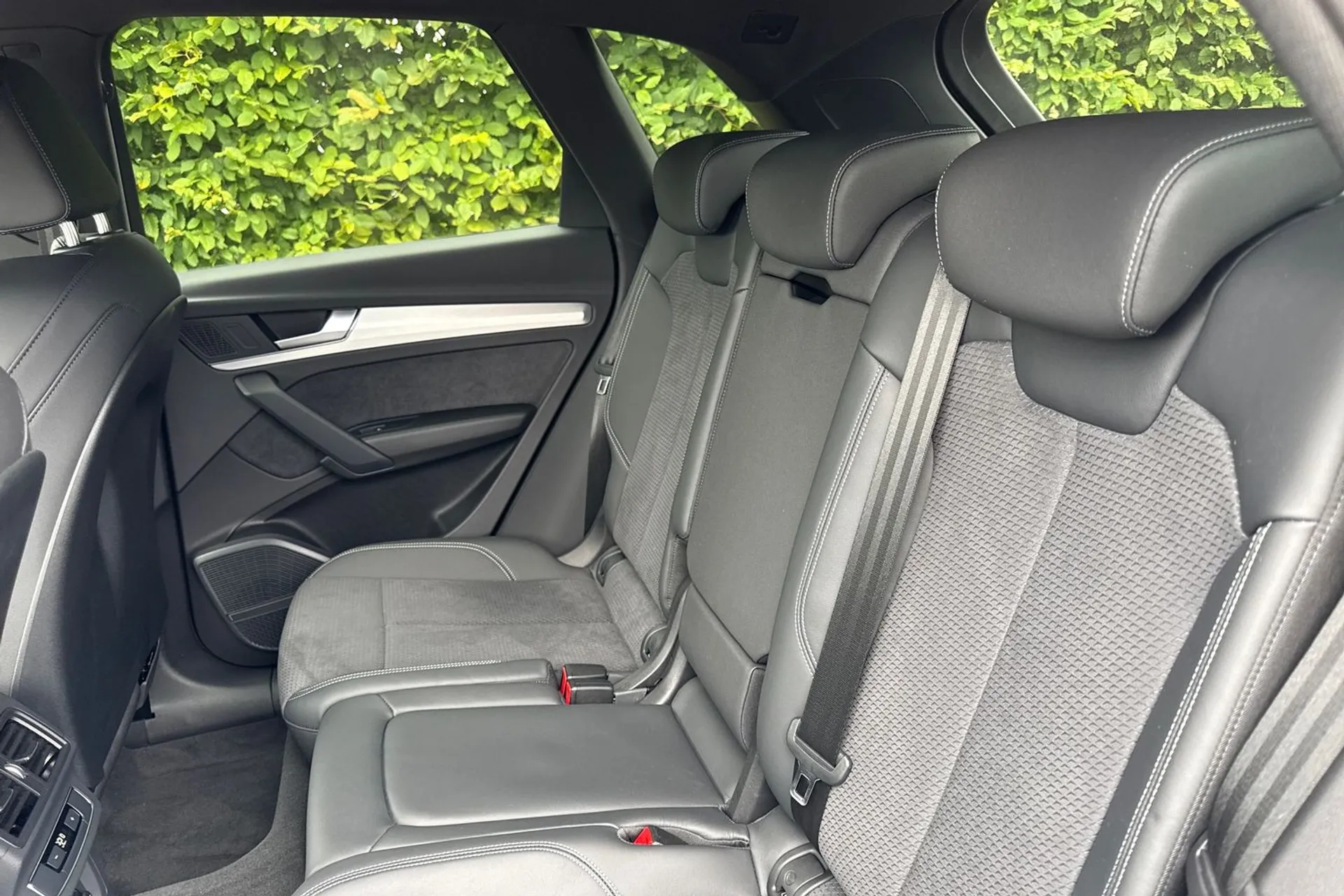 Audi Q5 thumbnail image number 32