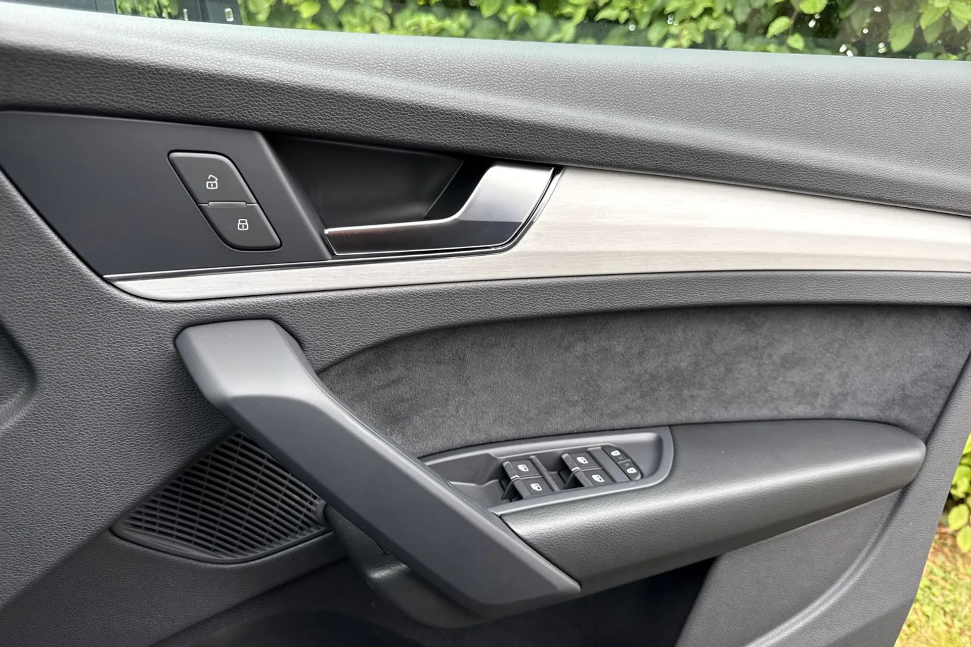 Audi Q5 thumbnail image number 45