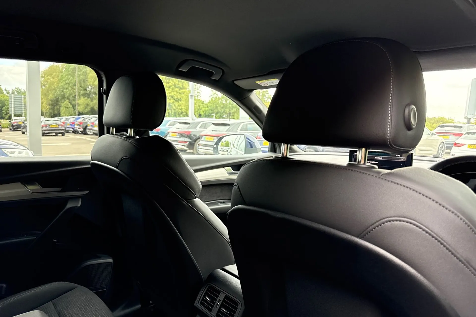 Audi Q5 thumbnail image number 23