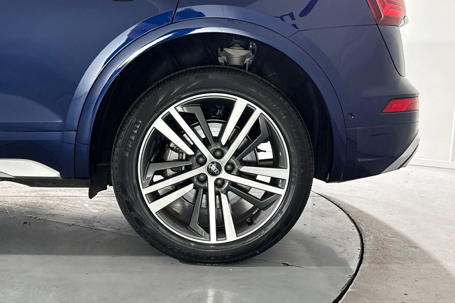 Audi Q5 thumbnail image number 12