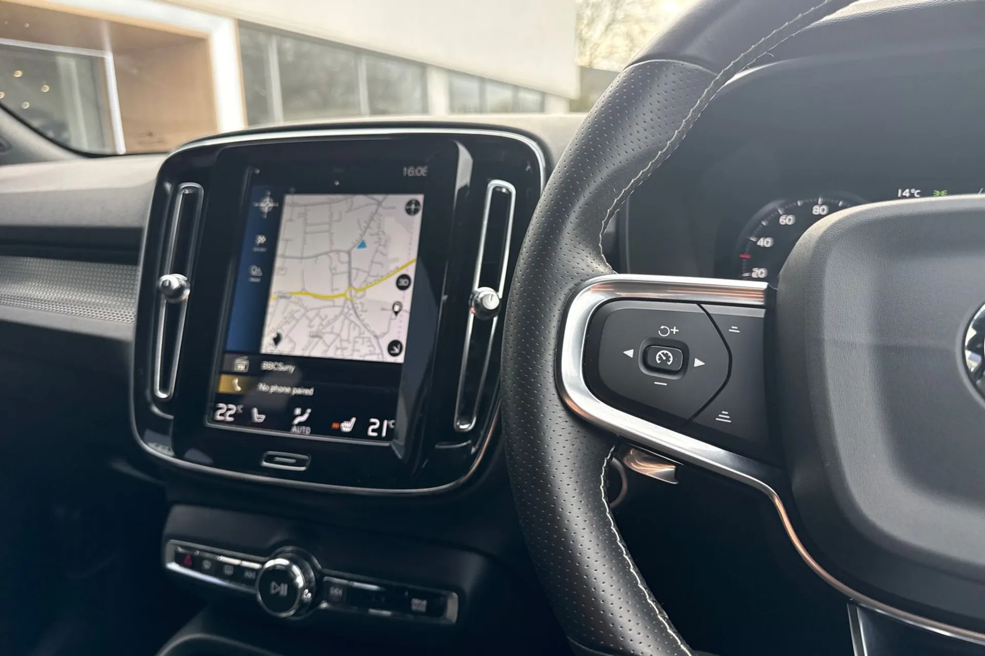 Volvo XC40 thumbnail image number 36