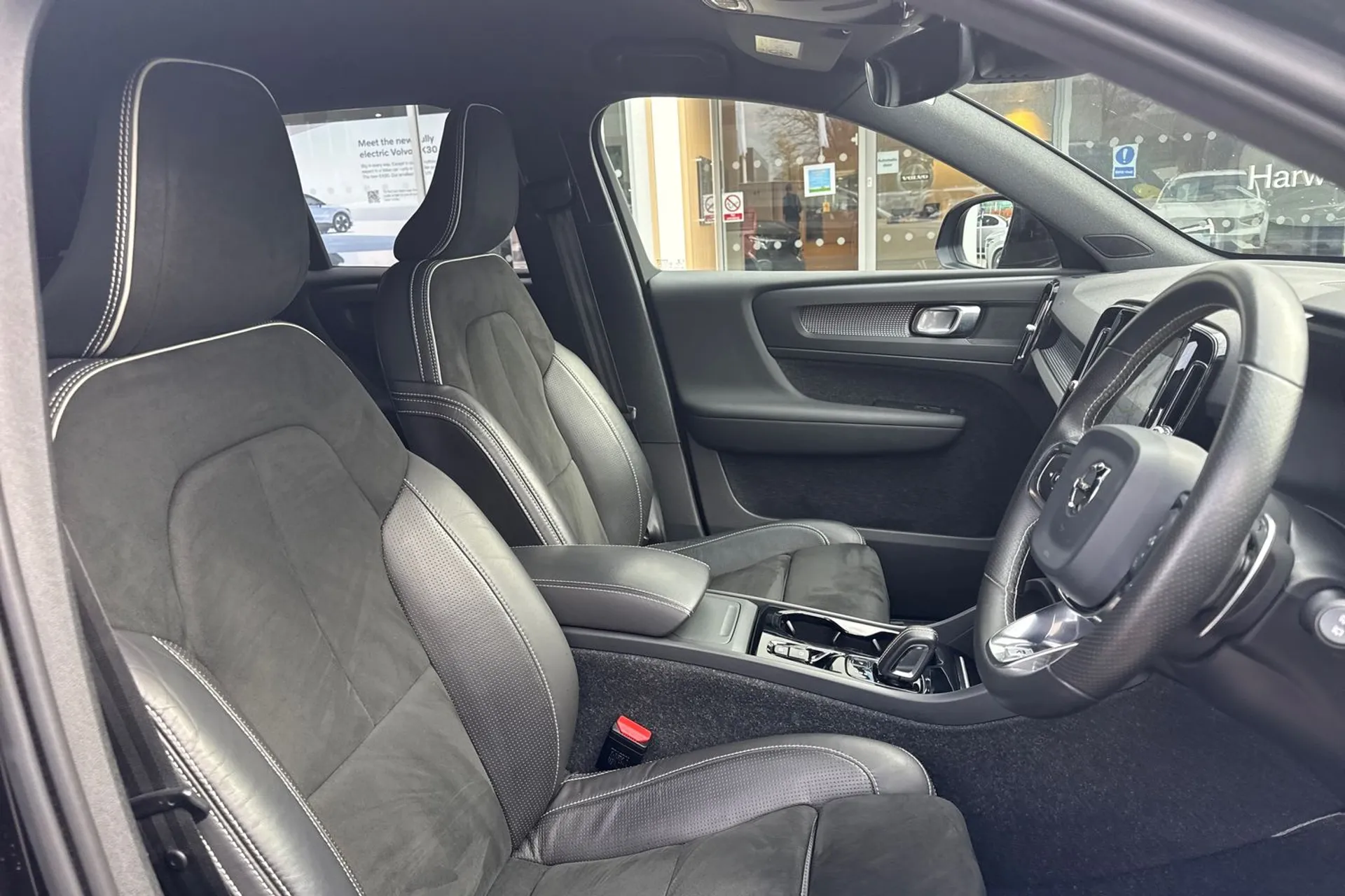 Volvo XC40 thumbnail image number 26